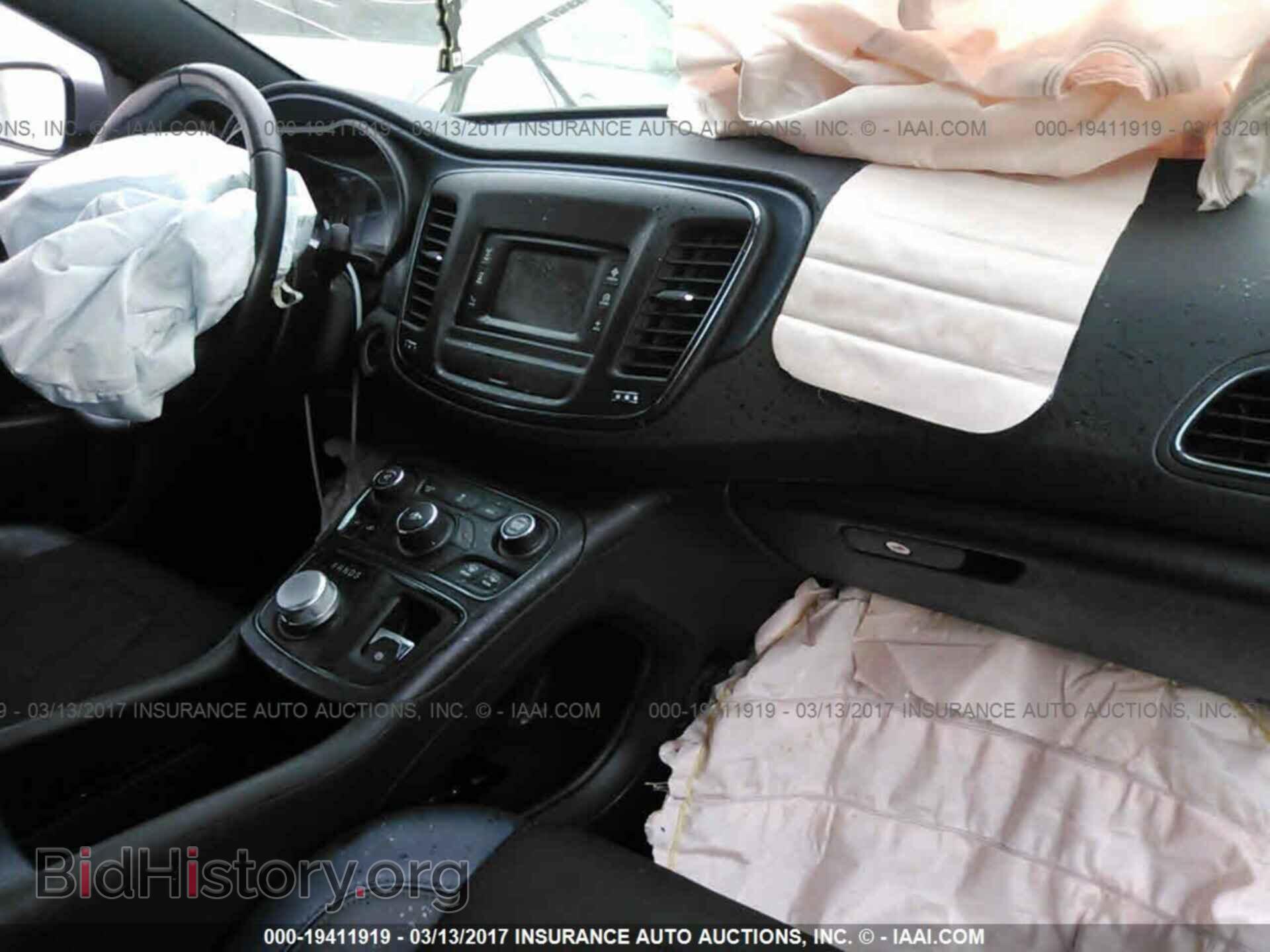 2015 Chrysler 200 - VIN: 1C3CCCBB5FN670017 - Photo 5