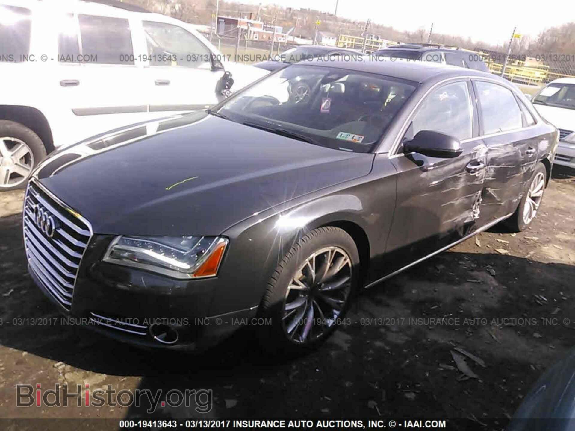 2011 Audi A8 - VIN: WAURVAFD0BN005257 - Фото 2