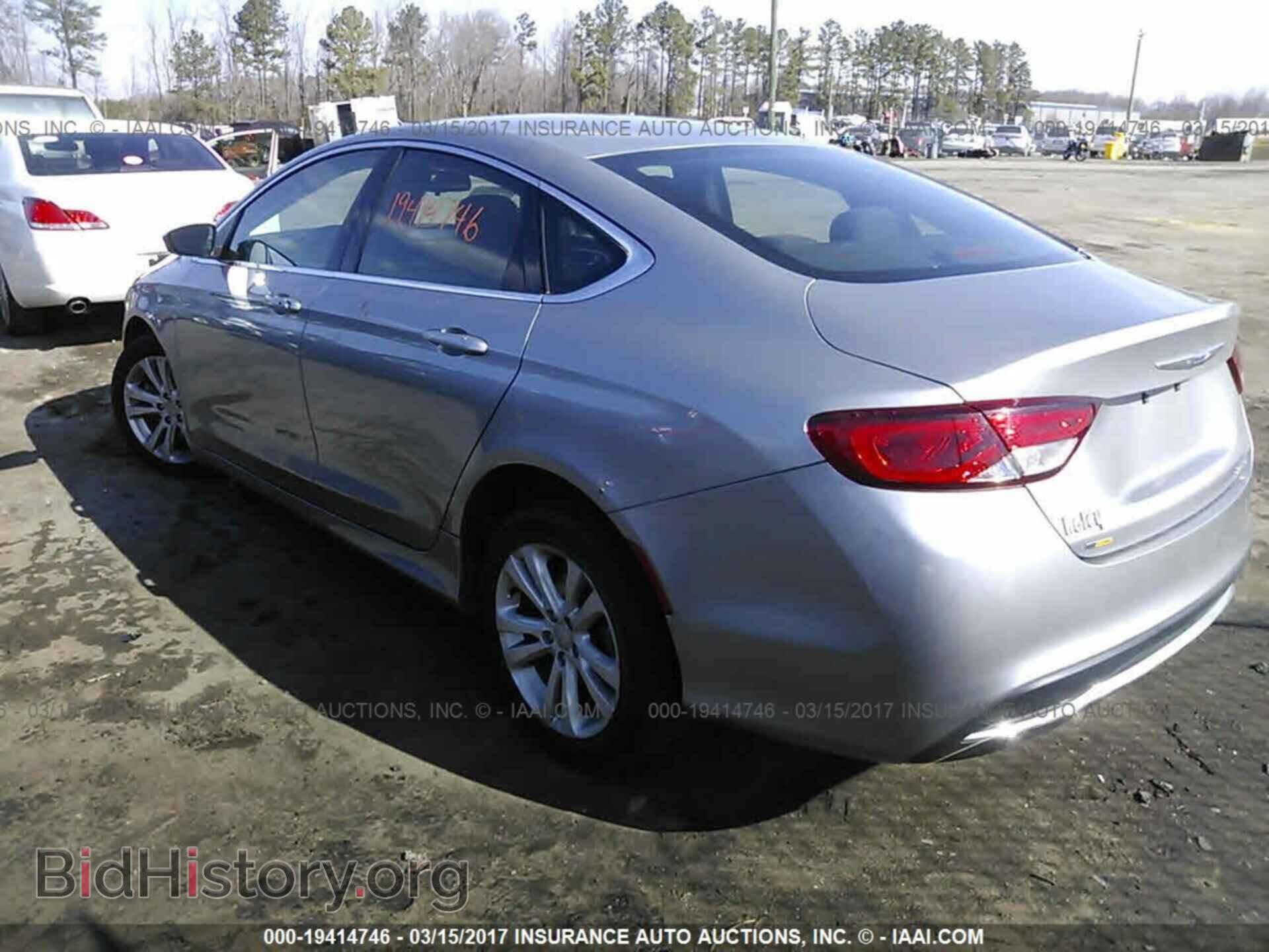 2015 Chrysler 200 - VIN: 1C3CCCAB3FN577384 - Photo 3