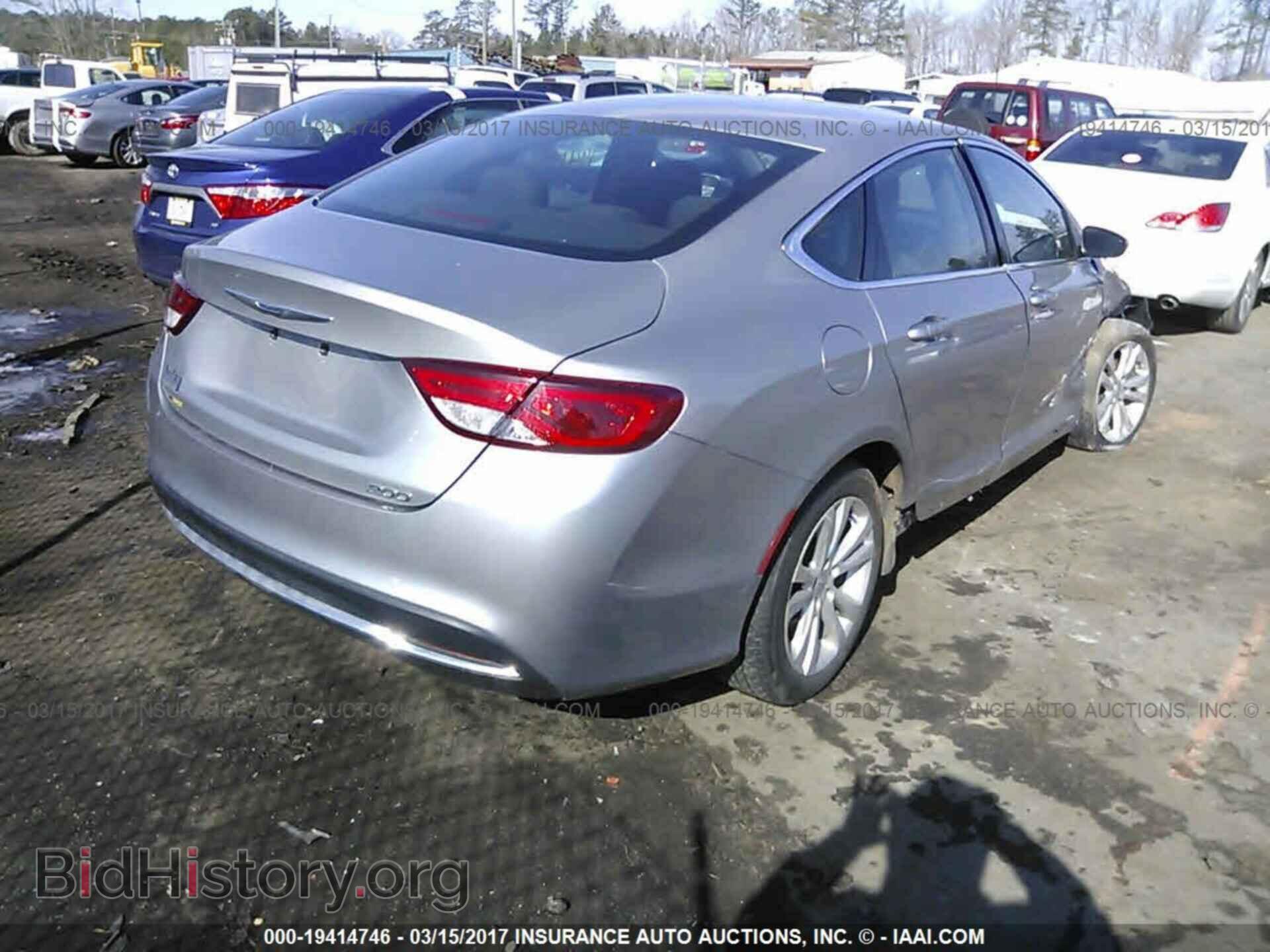 2015 Chrysler 200 - VIN: 1C3CCCAB3FN577384 - Photo 4
