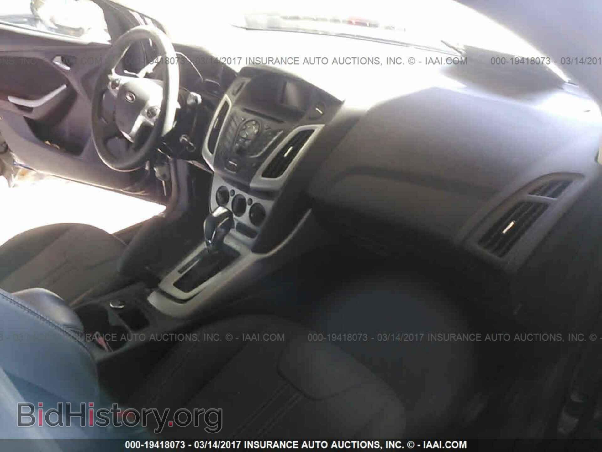 2014 Ford Focus - VIN: 1FADP3F21EL216247 - Photo 5