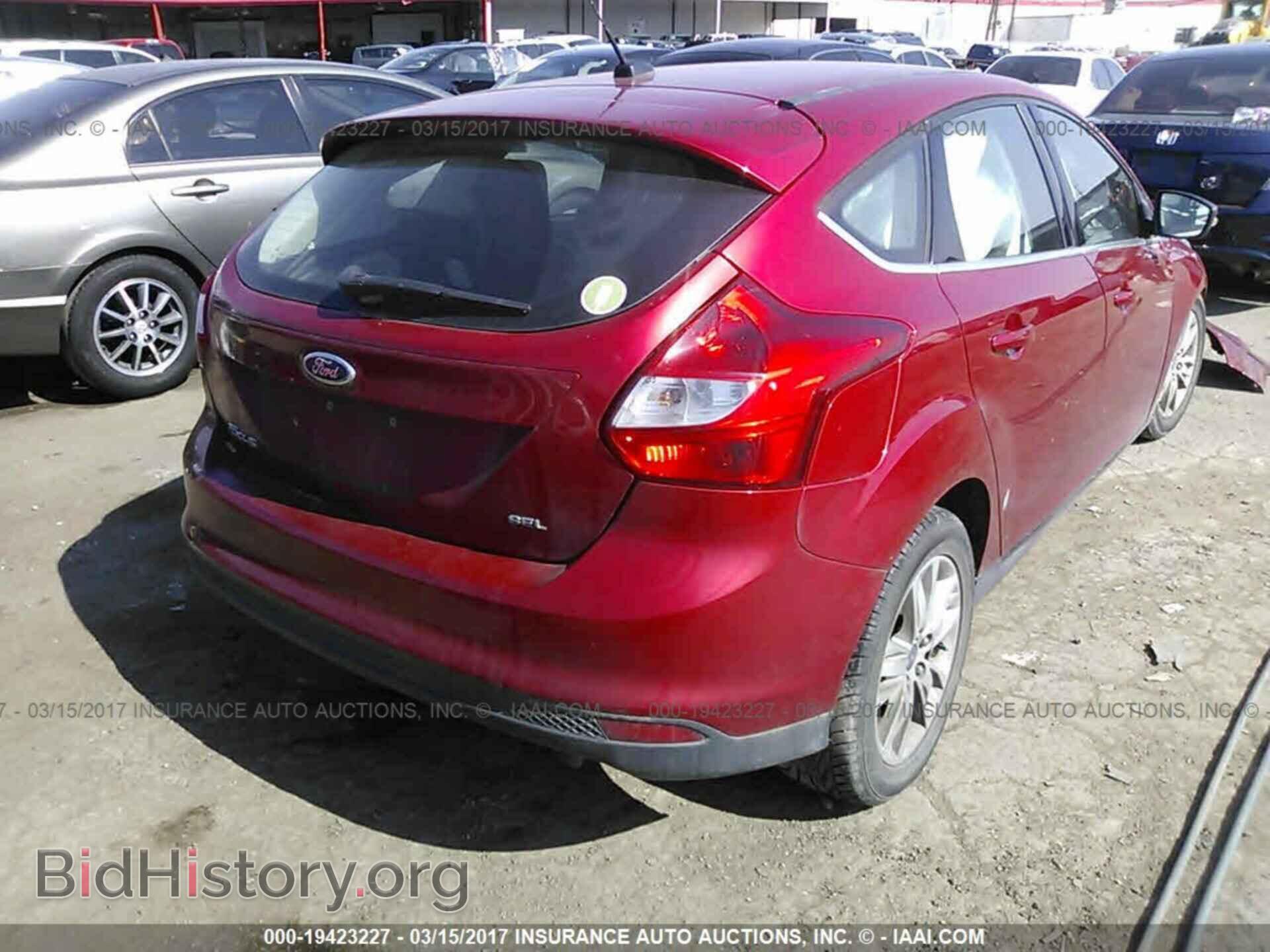 2012 Ford Focus - VIN: 1FAHP3M25CL321889 - Photo 4