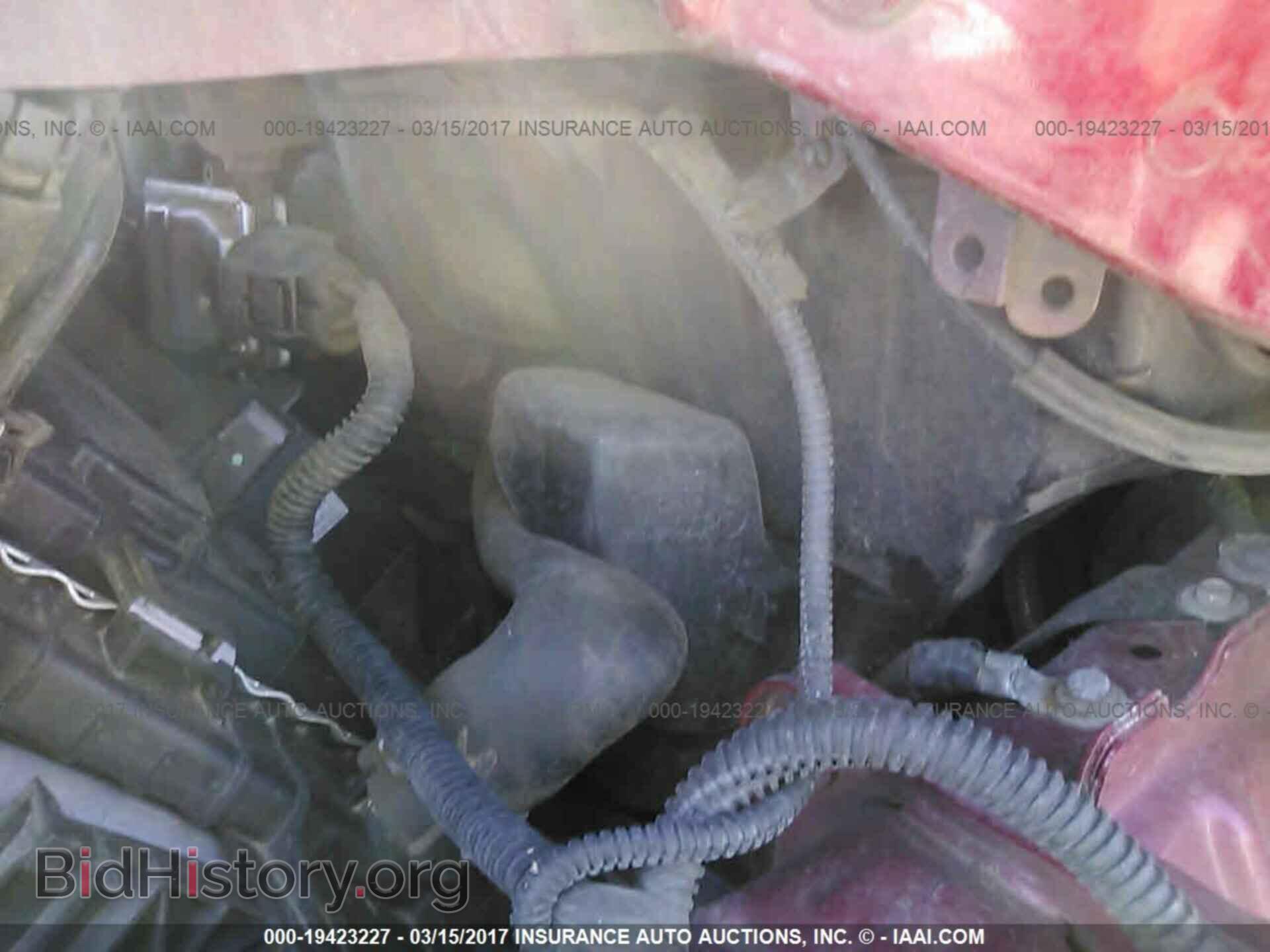 2012 Ford Focus - VIN: 1FAHP3M25CL321889 - Photo 10