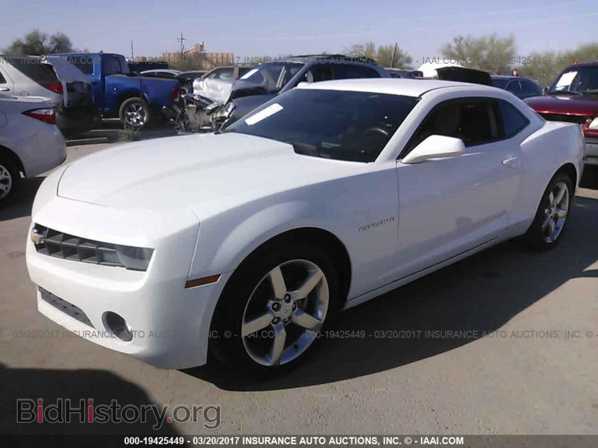 2011 Chevrolet Camaro - VIN: 2G1FC1ED2B9100122 - Фото 2