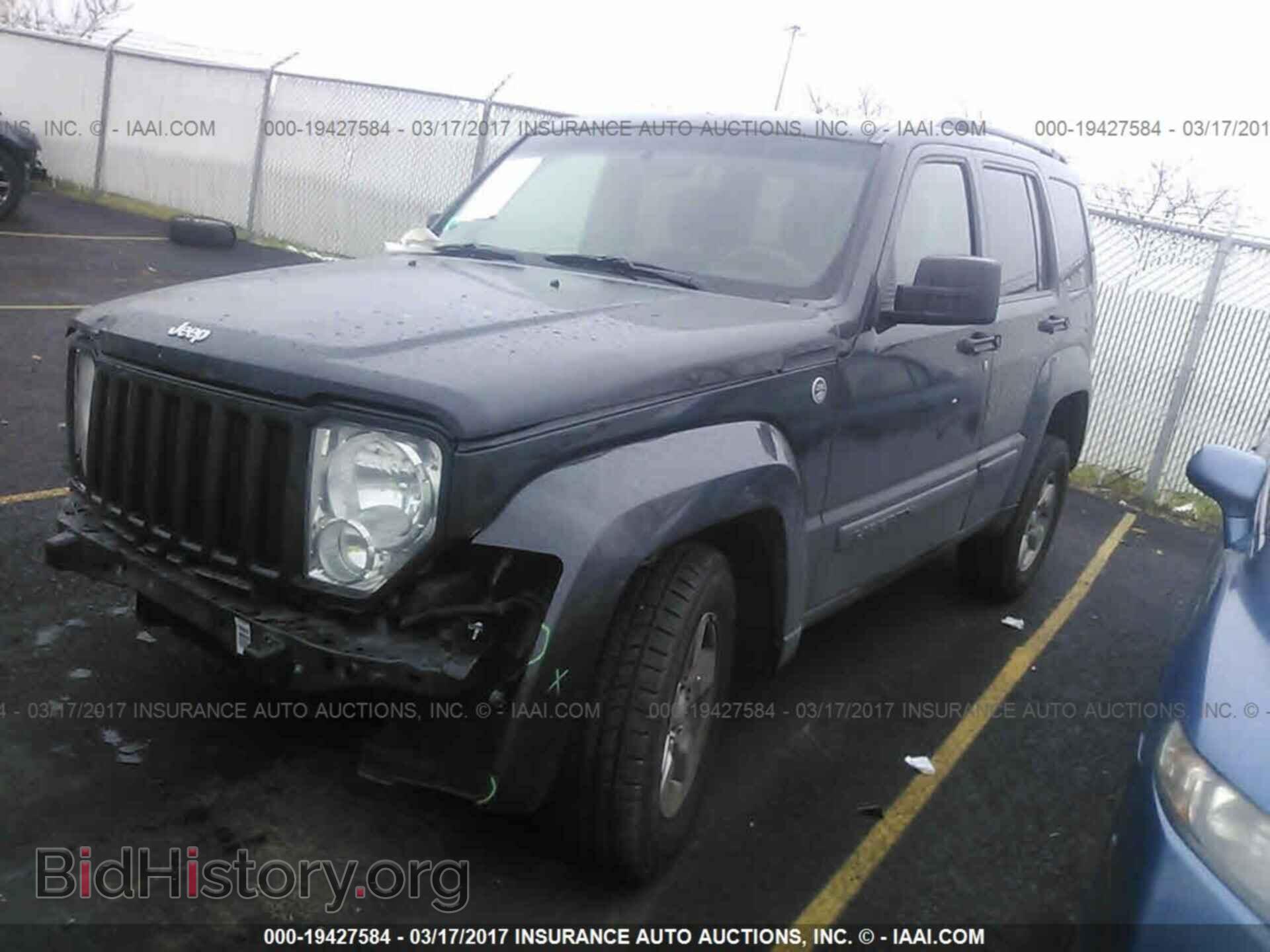 2011 Jeep Liberty - VIN: 1J4PN2GK5BW531448 - Фото 2