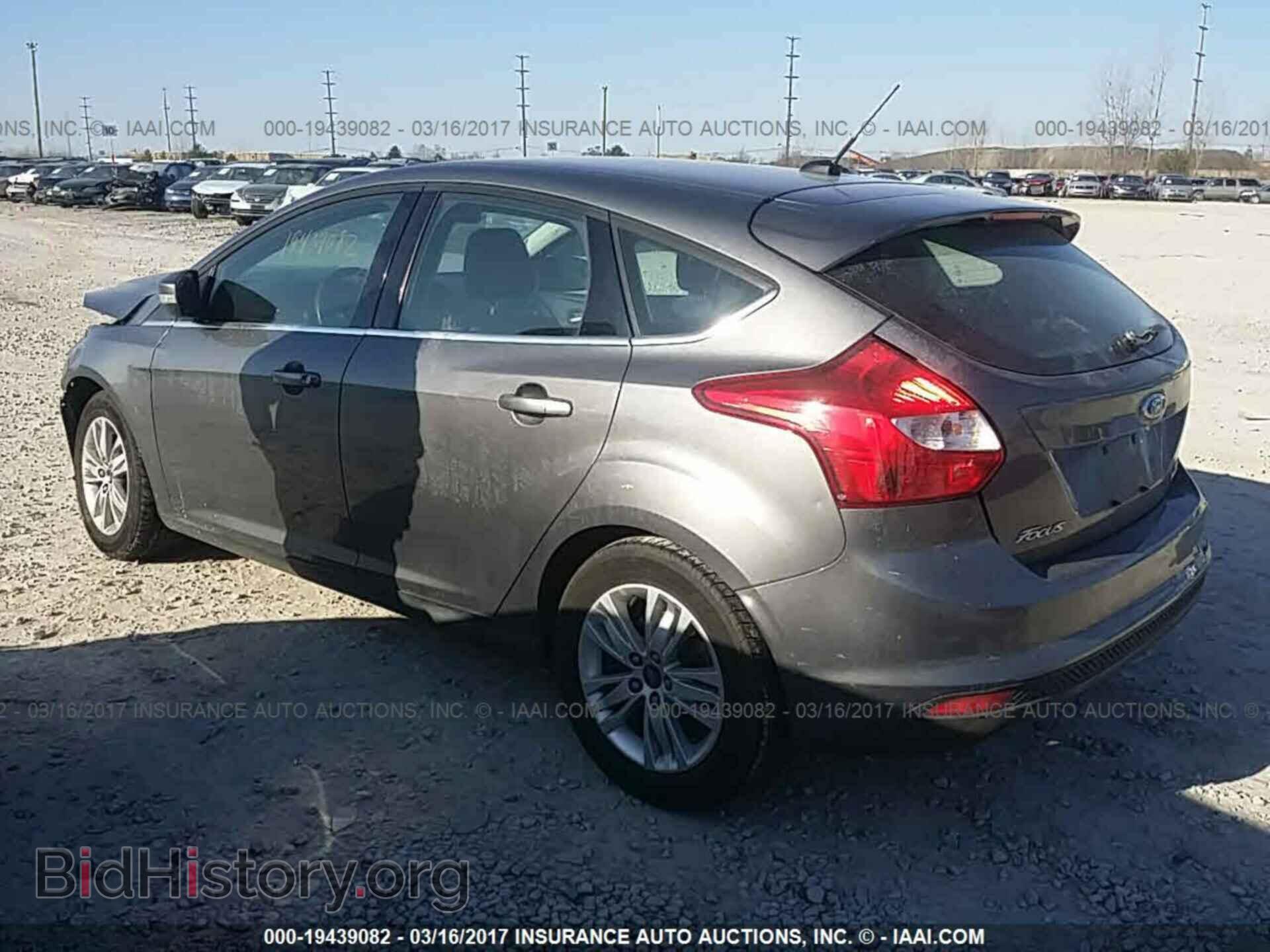 2012 Ford Focus - VIN: 1FAHP3M22CL382889 - Фото 3