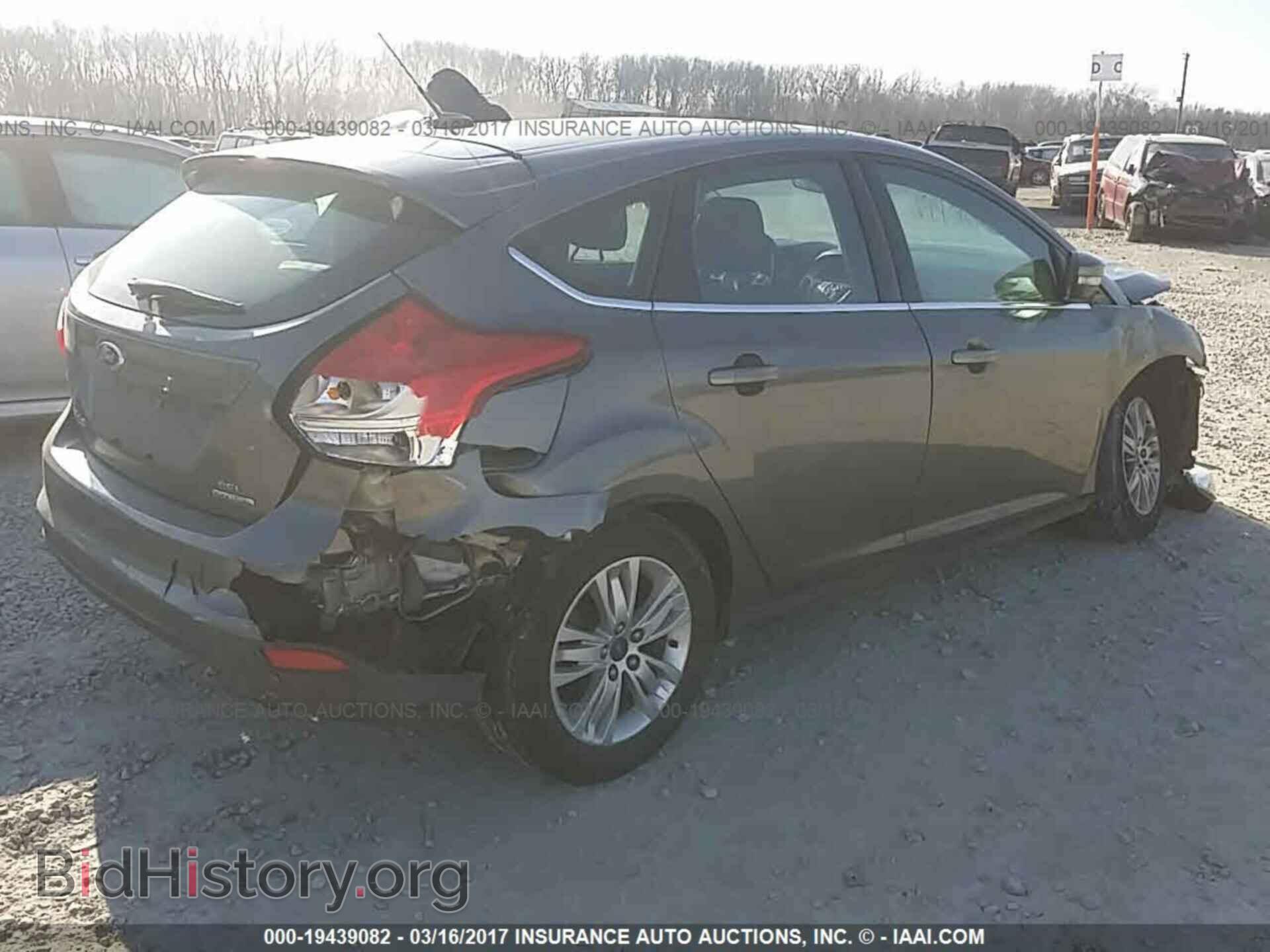2012 Ford Focus - VIN: 1FAHP3M22CL382889 - Фото 4