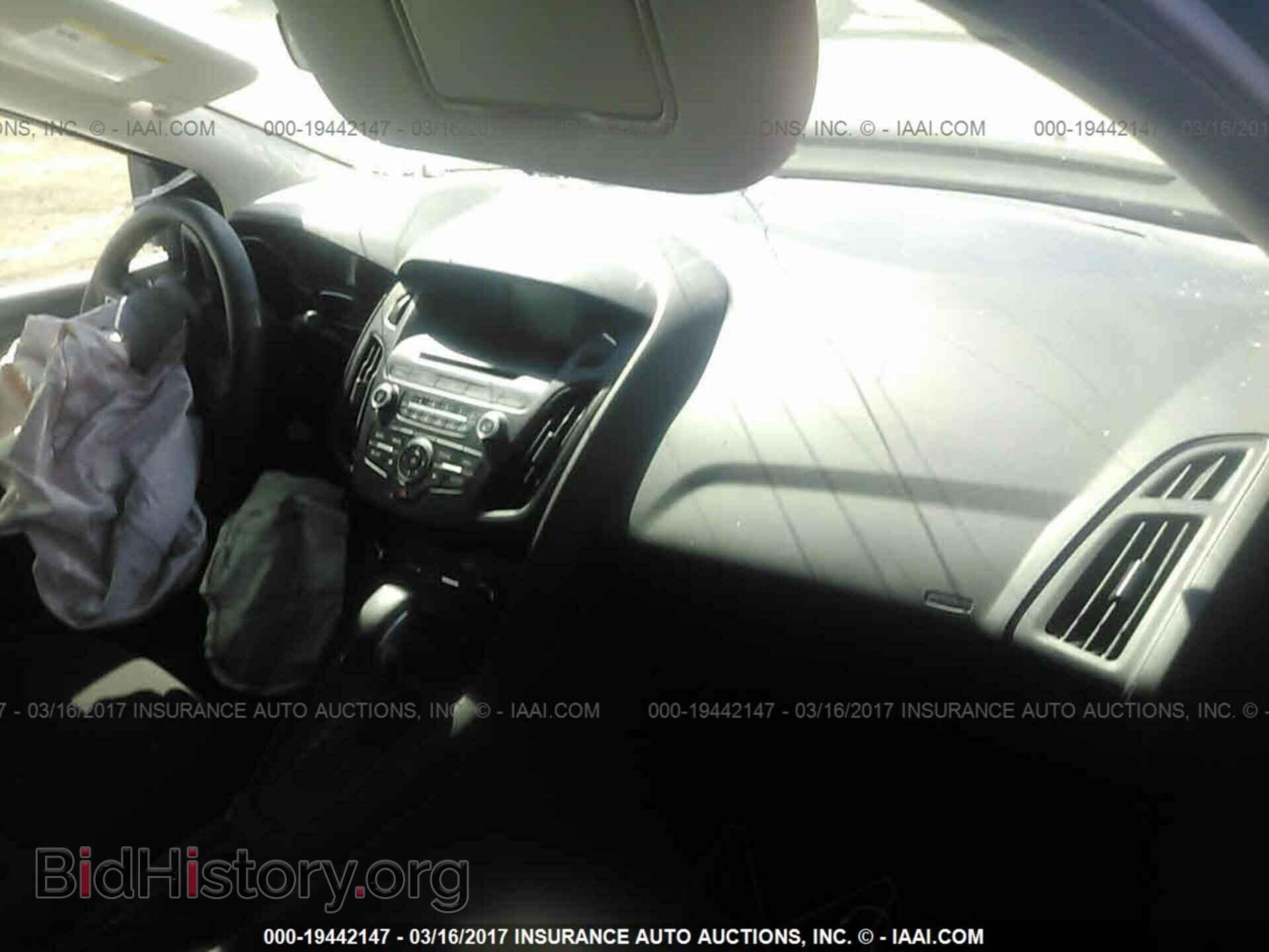 2015 Ford Focus - VIN: 1FADP3E27FL373705 - Photo 5