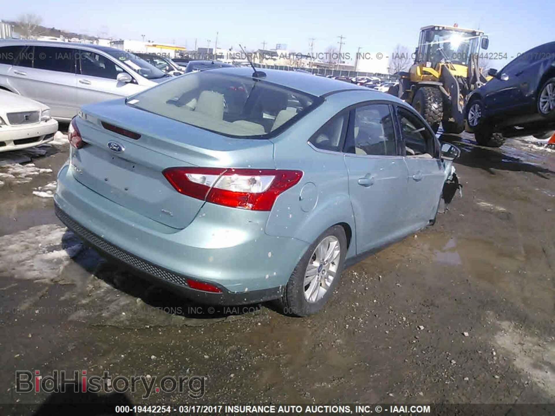 2012 Ford Focus - VIN: 1FAHP3H20CL206515 - Photo 4