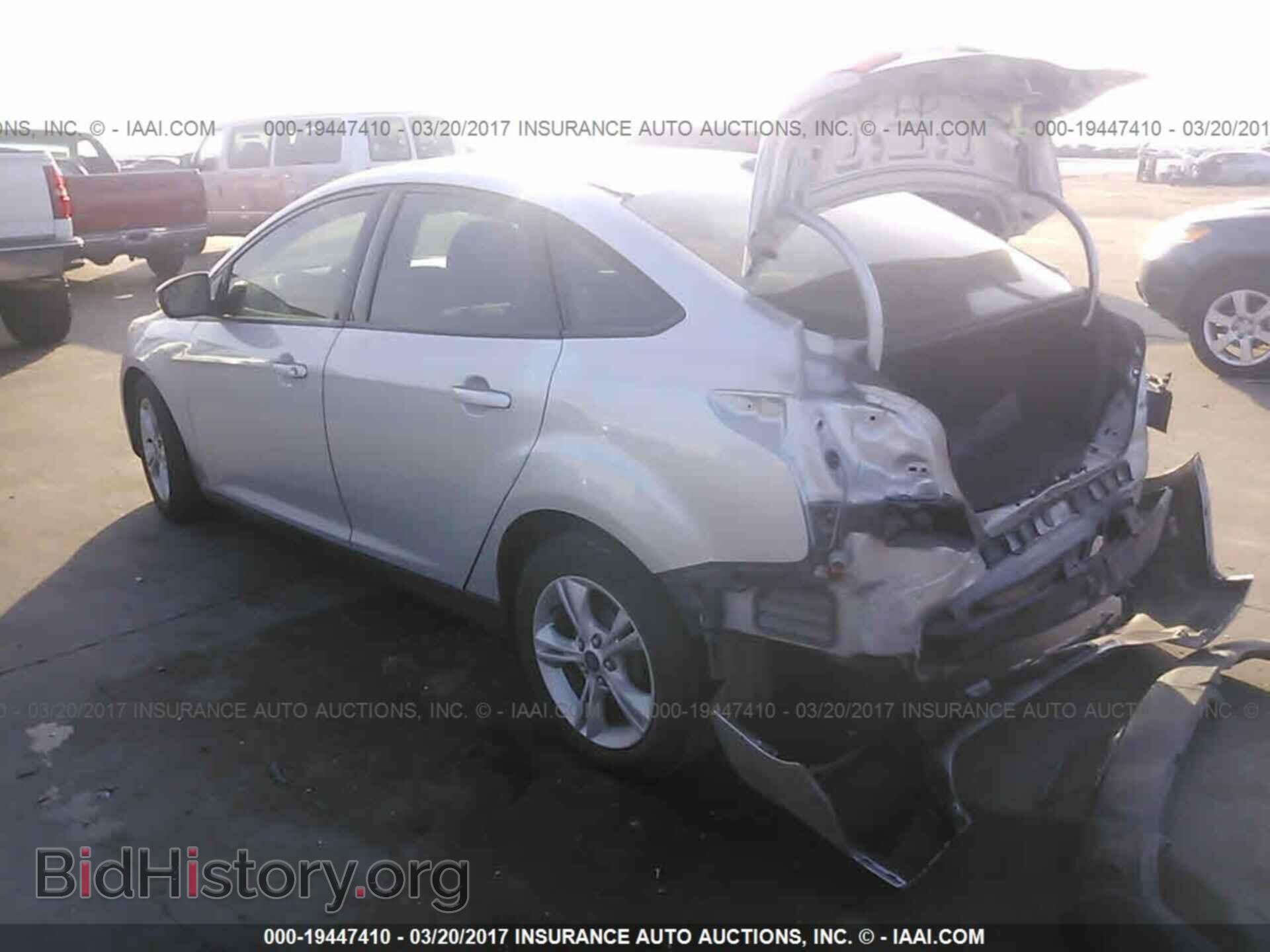 2014 Ford Focus - VIN: 1FADP3F21EL439825 - Photo 3