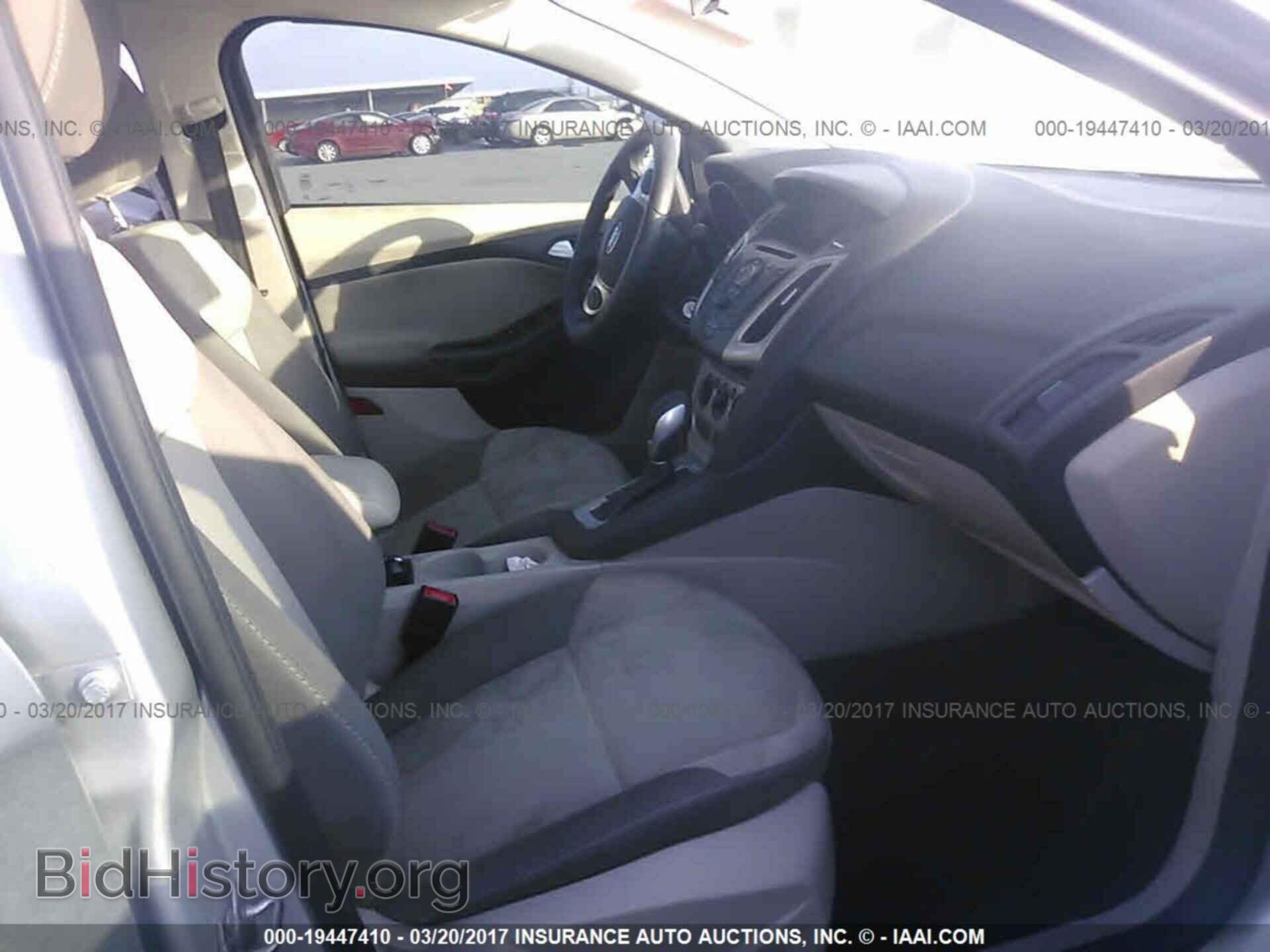 2014 Ford Focus - VIN: 1FADP3F21EL439825 - Photo 5
