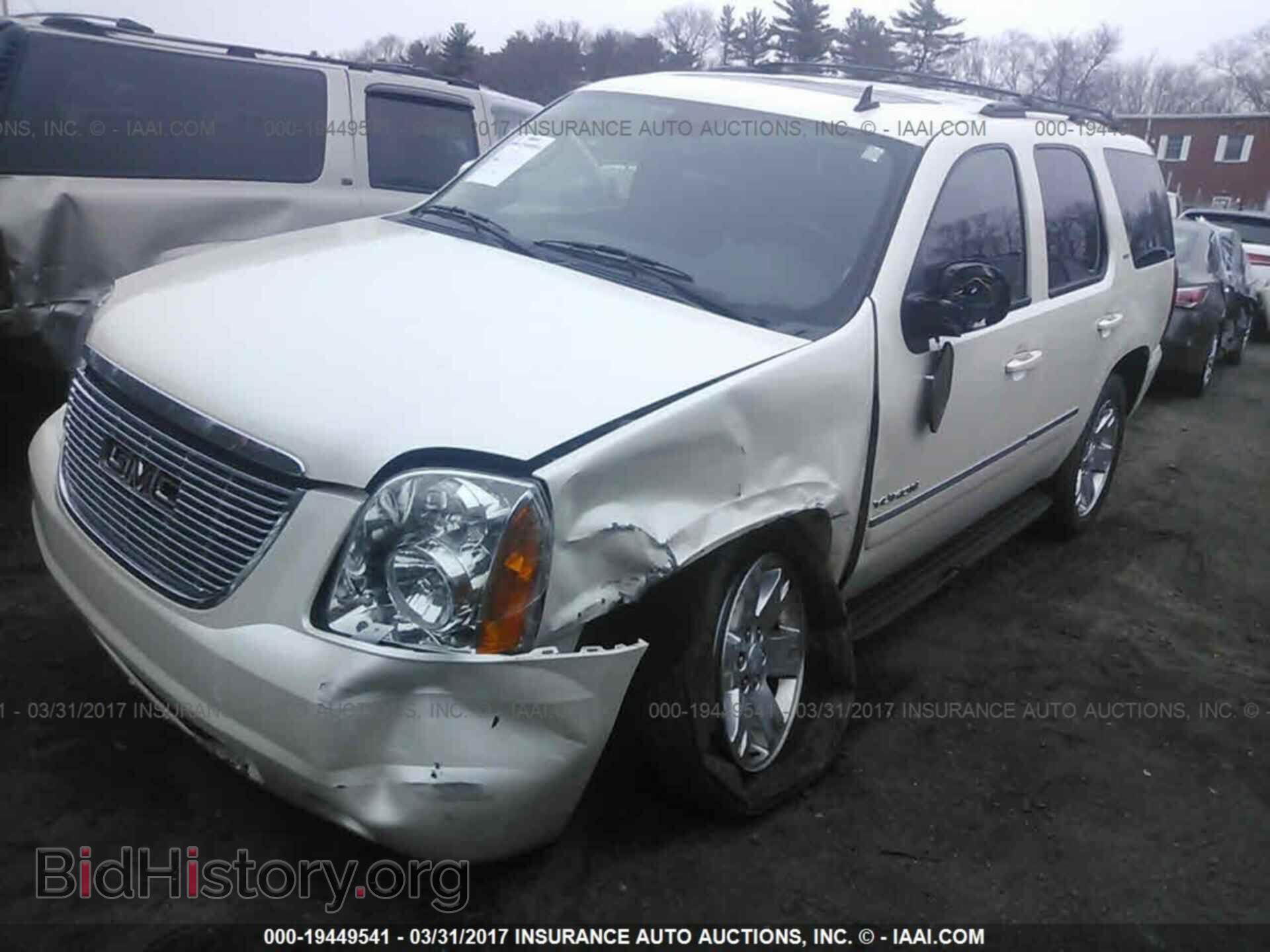 2013 Gmc Yukon - VIN: 1GKS2CE01DR212909 - Фото 2