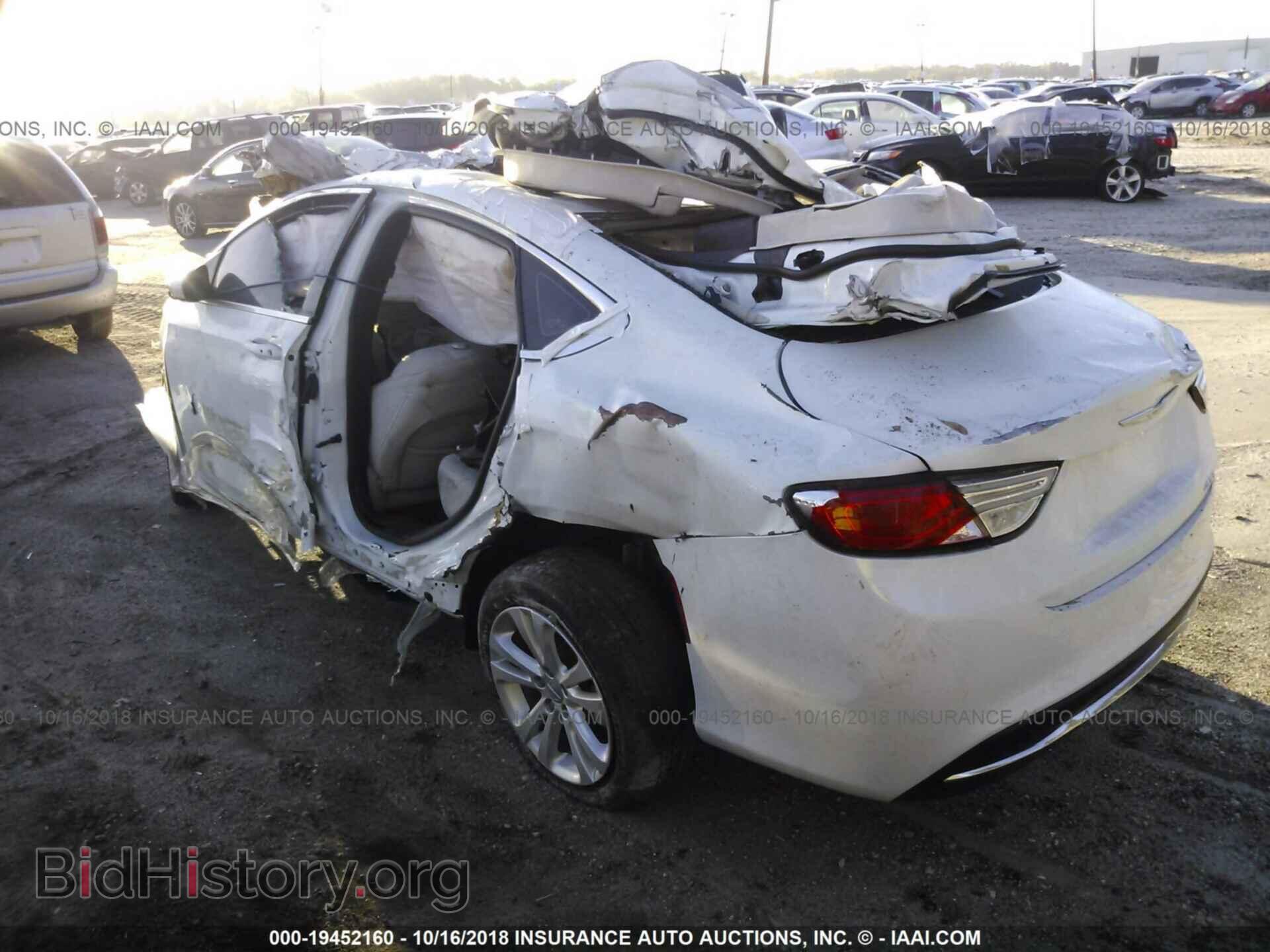 2015 Chrysler 200 - VIN: 1C3CCCAB7FN677245 - Photo 3