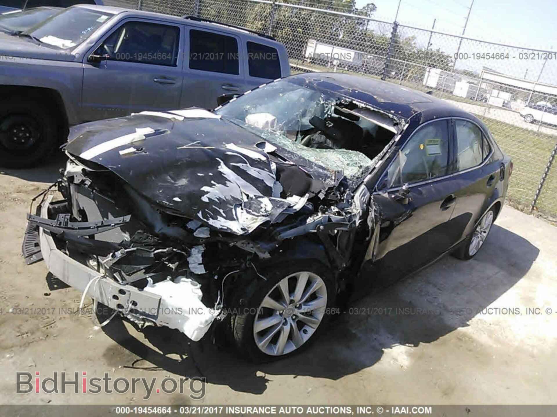2015 Lexus Is - VIN: JTHBF1D2XF5049726 - Photo 2
