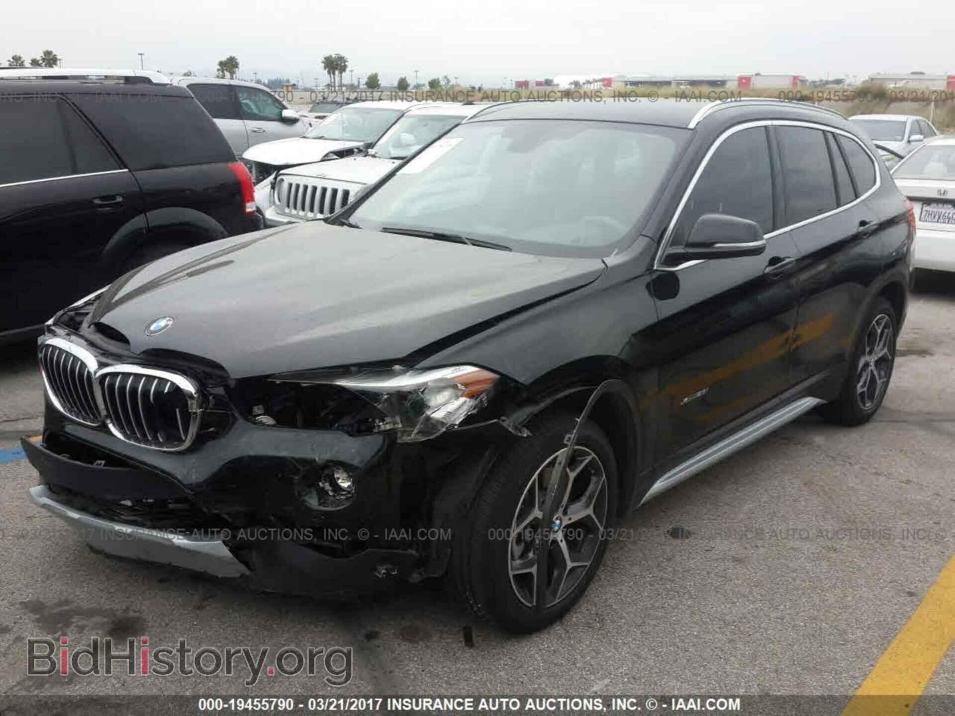 2017 Bmw X1 - VIN: WBXHT3C3XH5F75633 - Фото 2