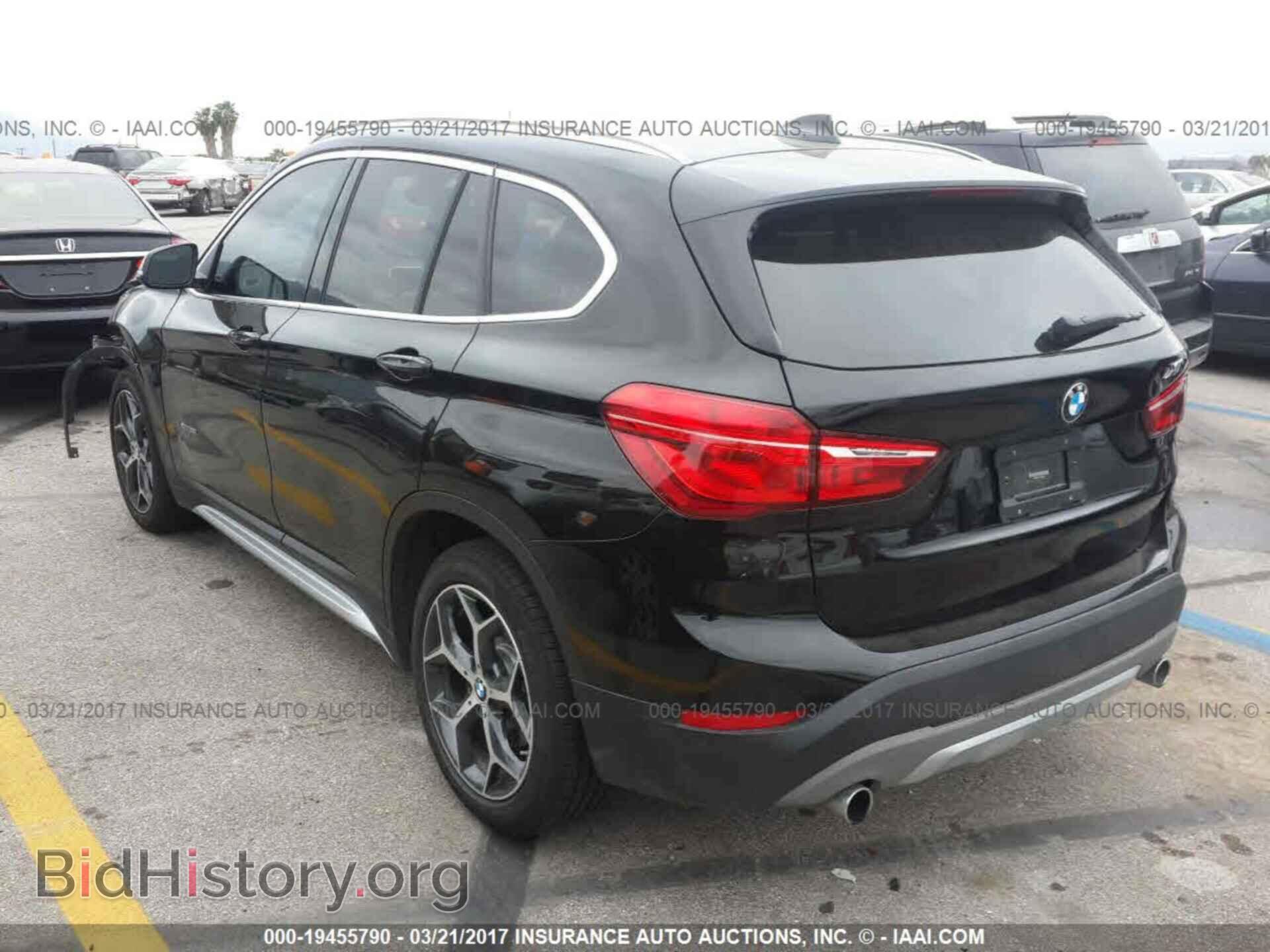 2017 Bmw X1 - VIN: WBXHT3C3XH5F75633 - Фото 3