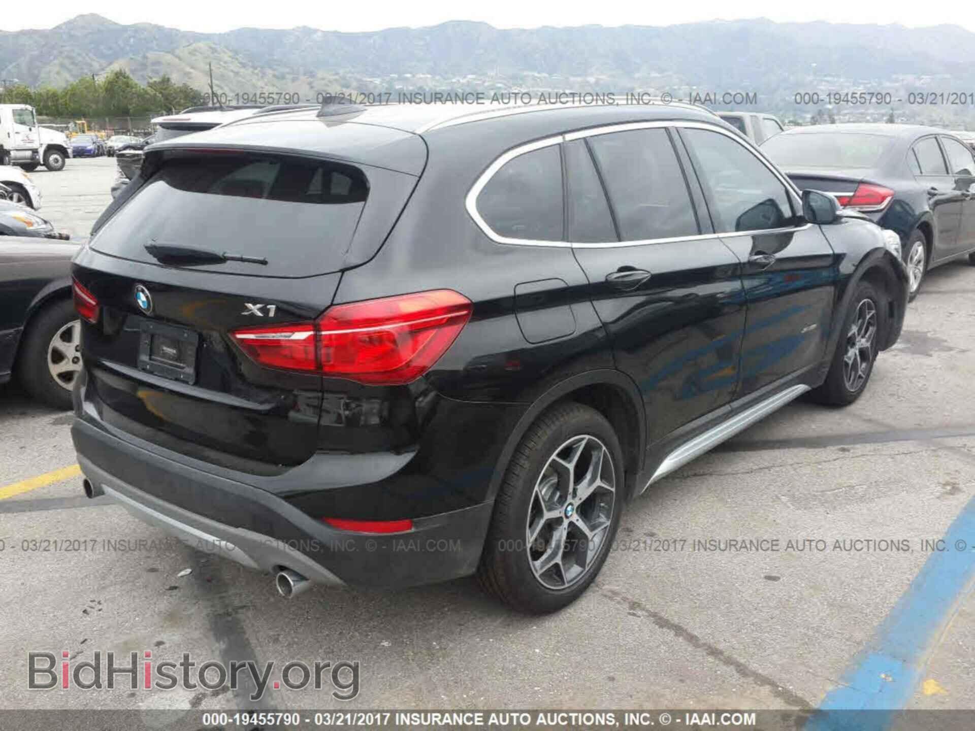 2017 Bmw X1 - VIN: WBXHT3C3XH5F75633 - Фото 4