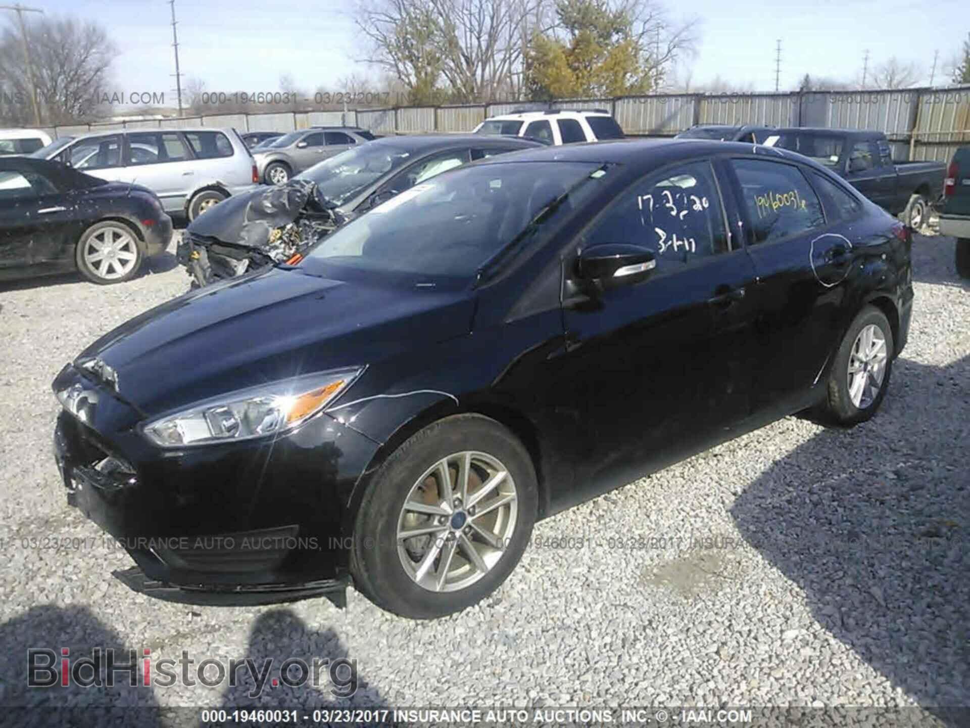 2016 Ford Focus - VIN: 1FADP3F27GL358945 - Фото 2