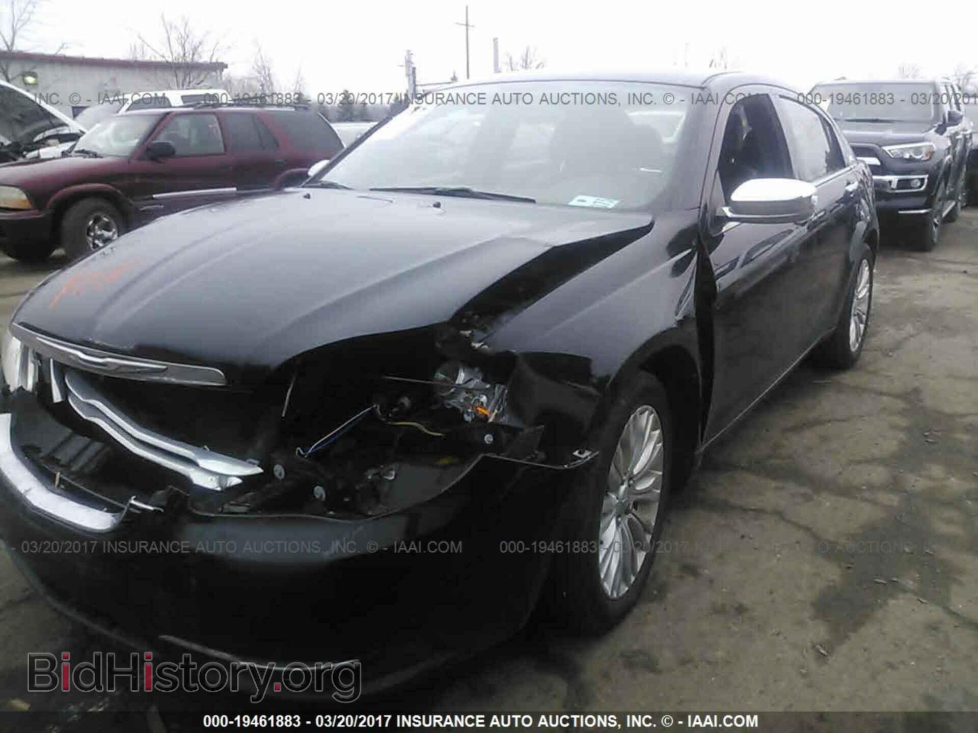 2011 Chrysler 200 - VIN: 1C3BC2FB1BN597108 - Photo 2