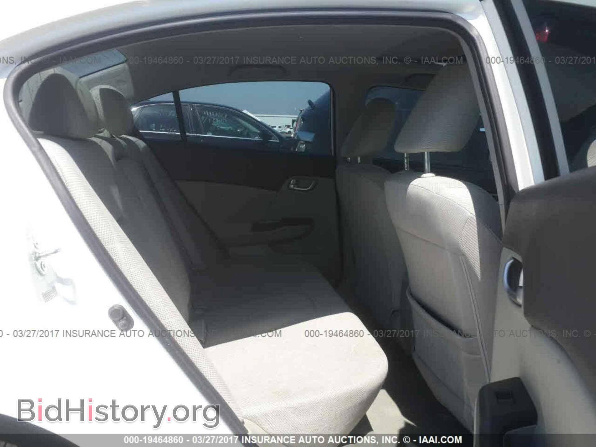 2012 Honda Civic - VIN: 2HGFB2F85CH329565 - Photo 8