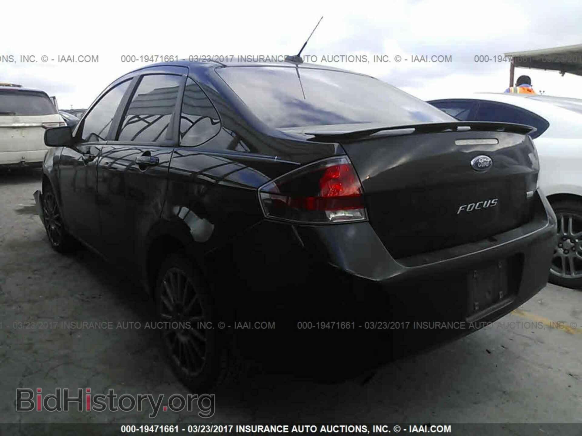 2011 Ford Focus - VIN: 1FAHP3GN6BW189938 - Фото 3