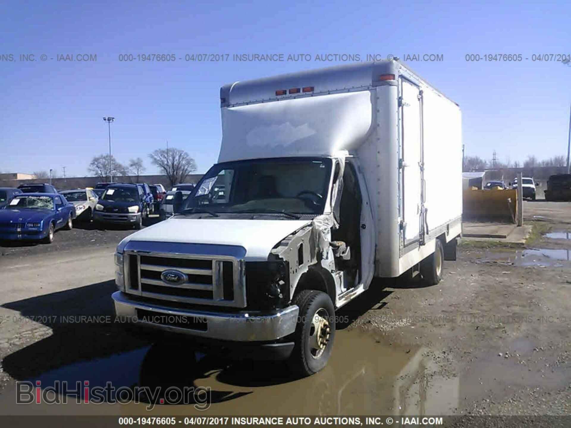 2011 Ford Econoline - VIN: 1FDSE3FL2BDA22652 - Фото 2