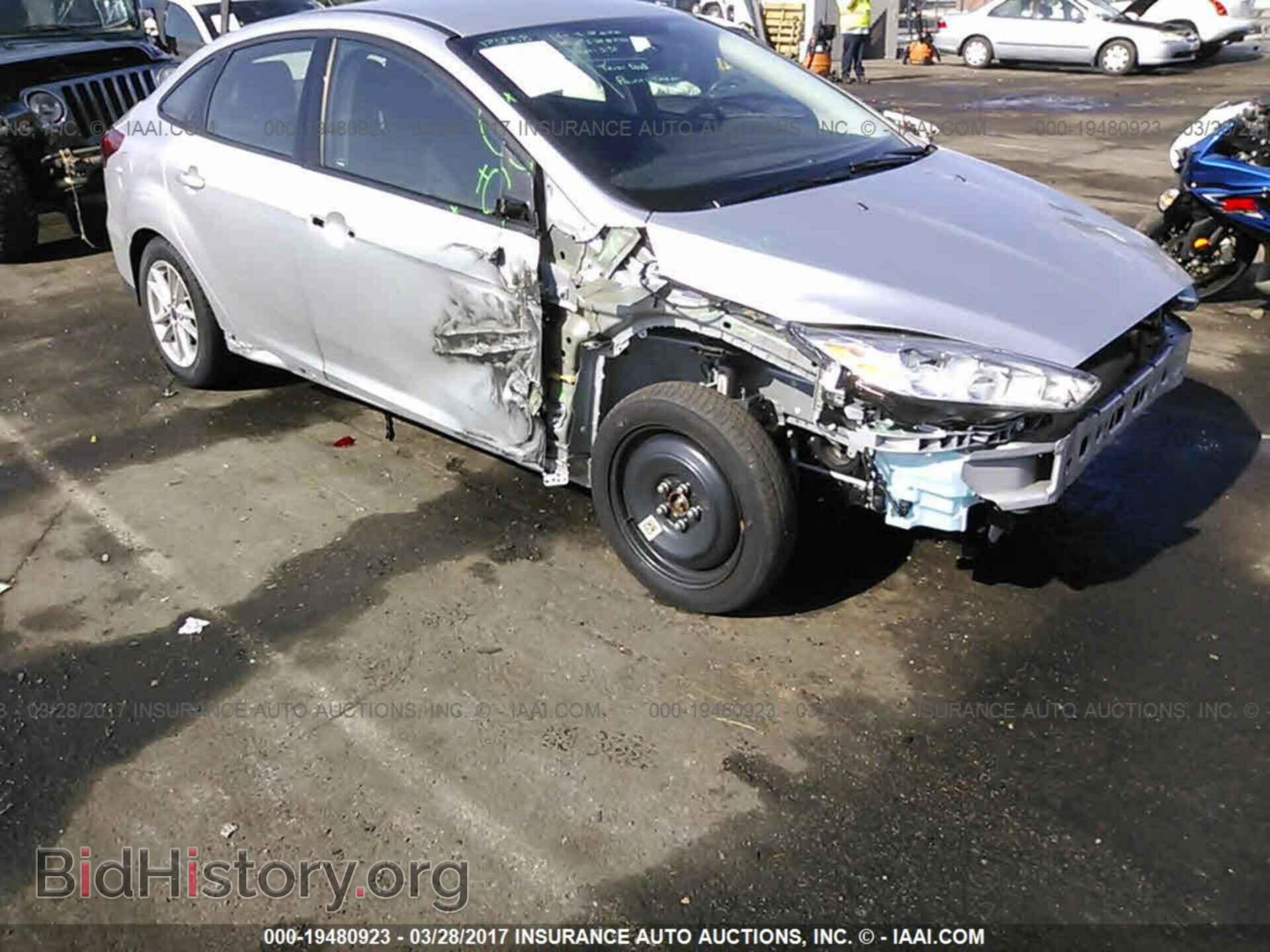 Фотография 1FADP3F25GL389398 - Ford Focus 2016