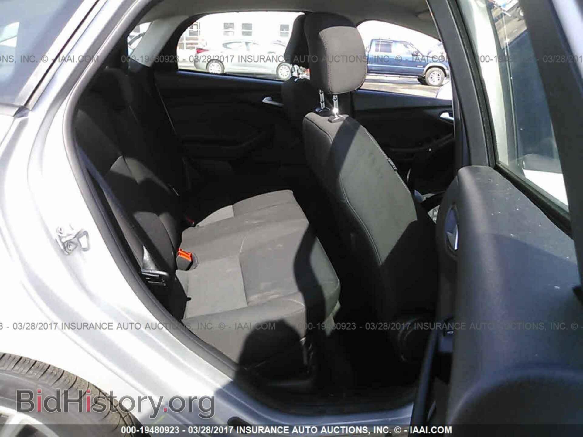 2016 Ford Focus - VIN: 1FADP3F25GL389398 - Фото 8