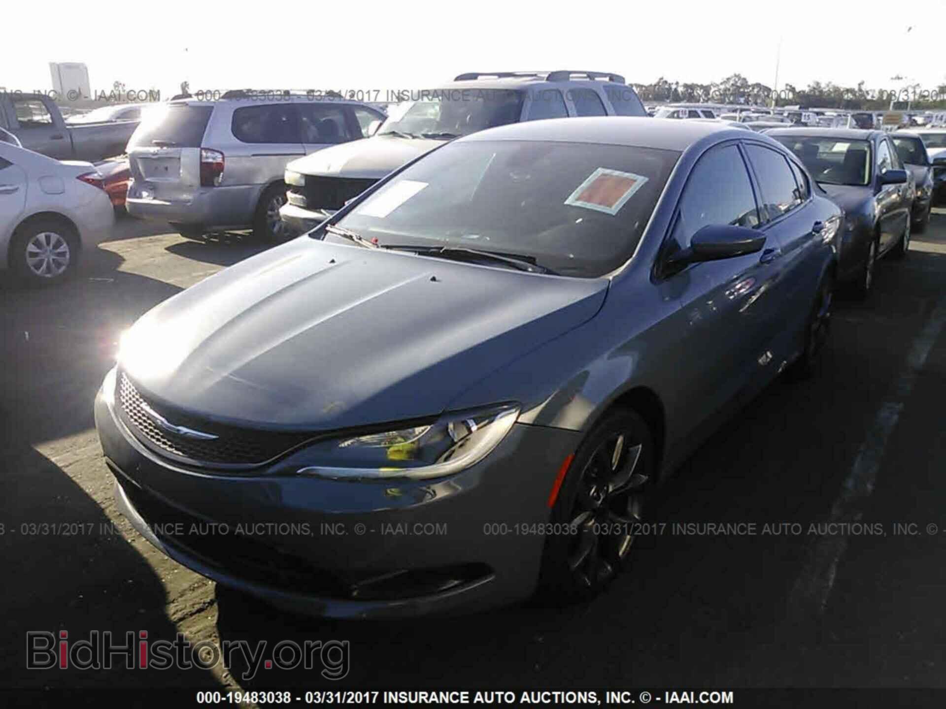 2015 Chrysler 200 - VIN: 1C3CCCBB2FN635953 - Фото 2