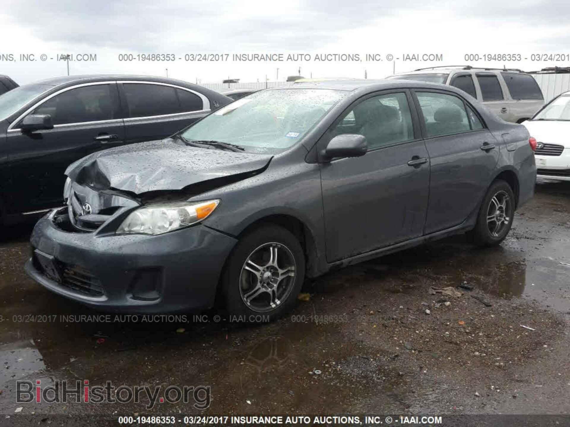 2011 Toyota Corolla - VIN: 2T1BU4EE0BC597541 - Фото 2