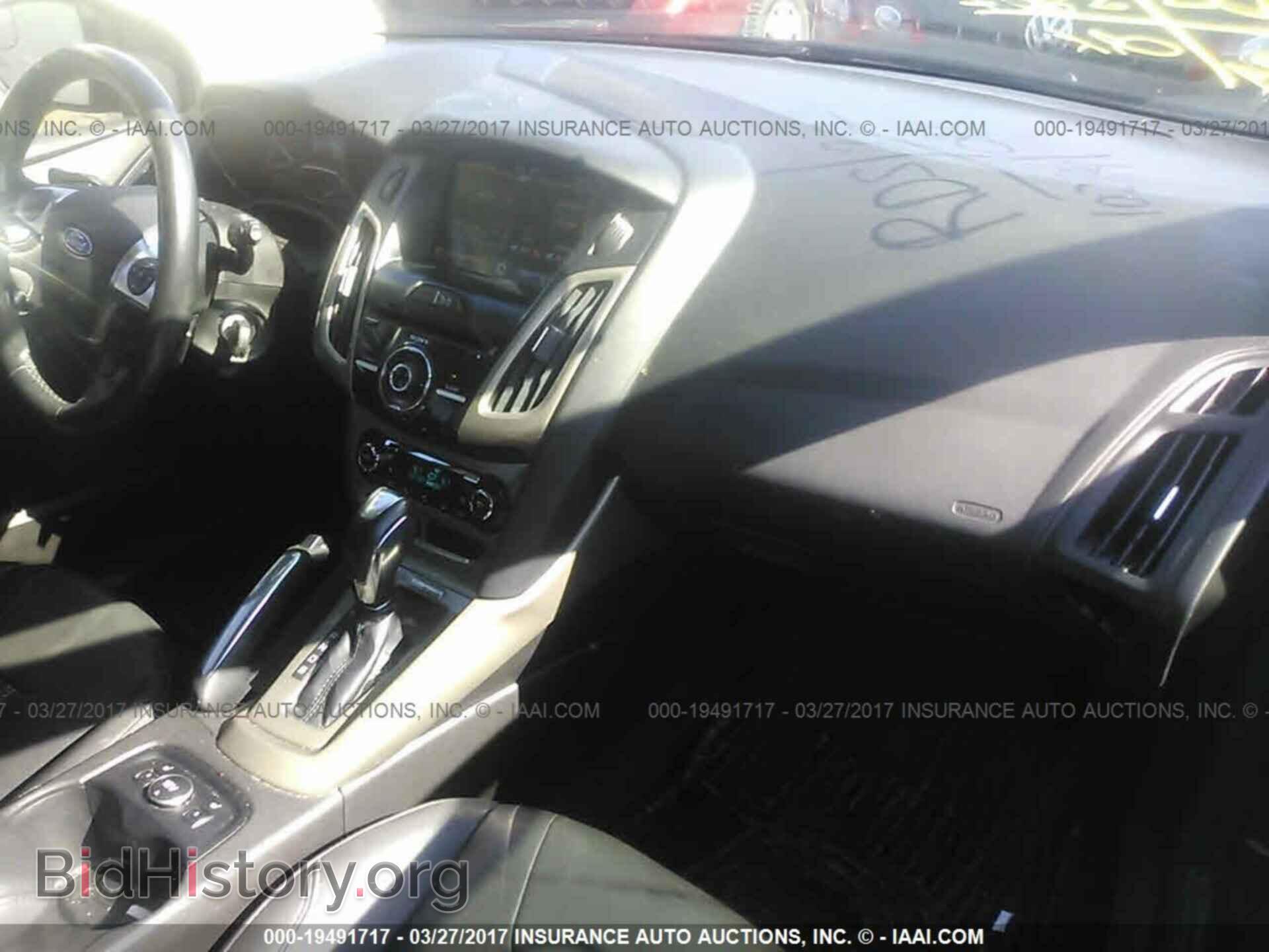 2012 Ford Focus - VIN: 1FAHP3M2XCL263133 - Photo 5