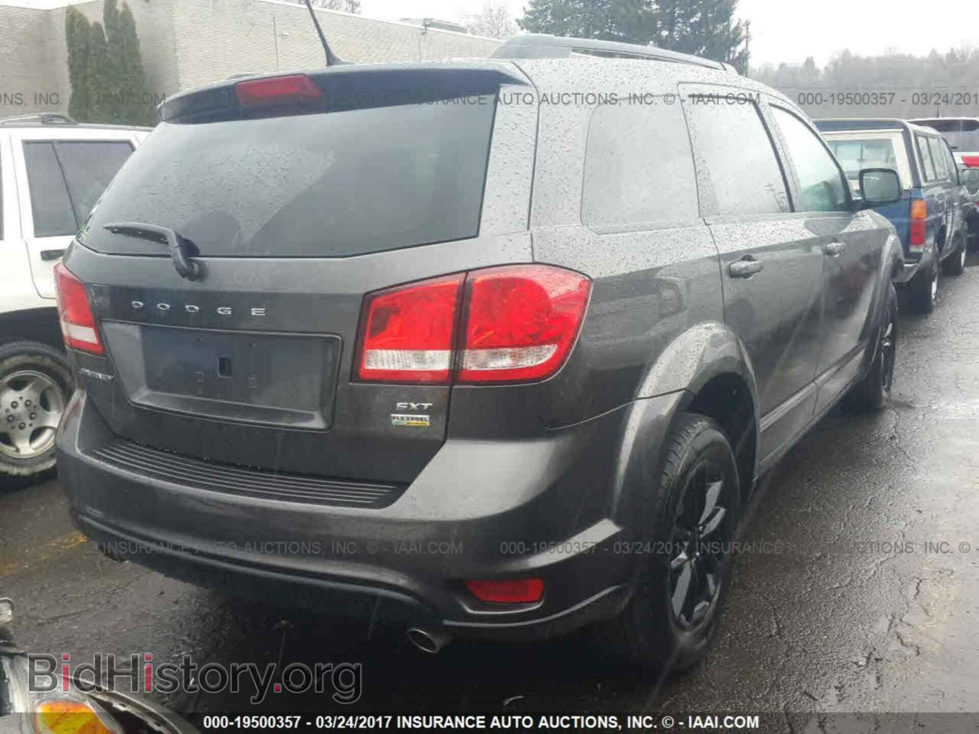 2015 Dodge Journey - VIN: 3C4PDCBG5FT722476 - Photo 4