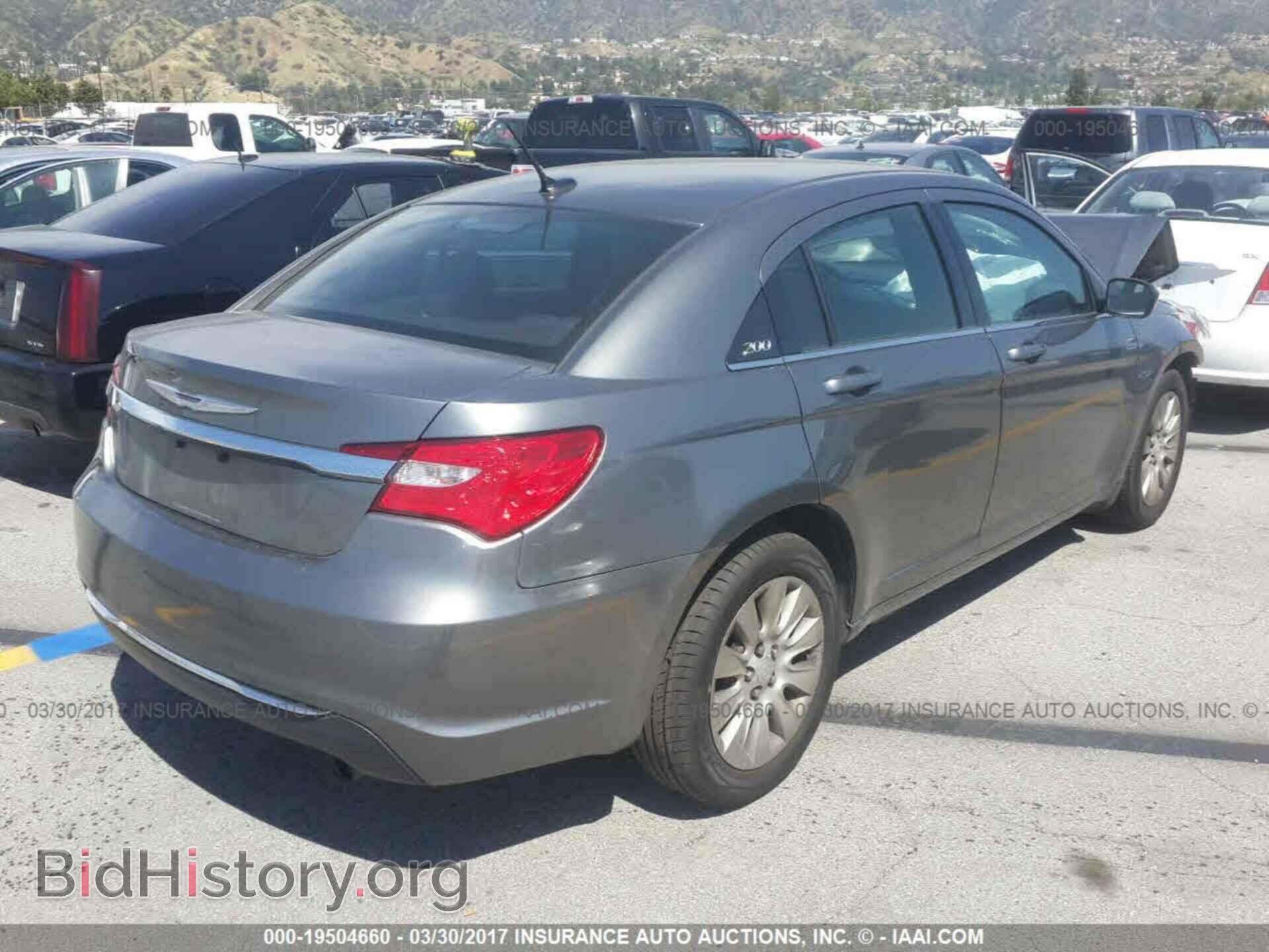 2013 Chrysler 200 - VIN: 1C3CCBAB2DN733406 - Фото 4