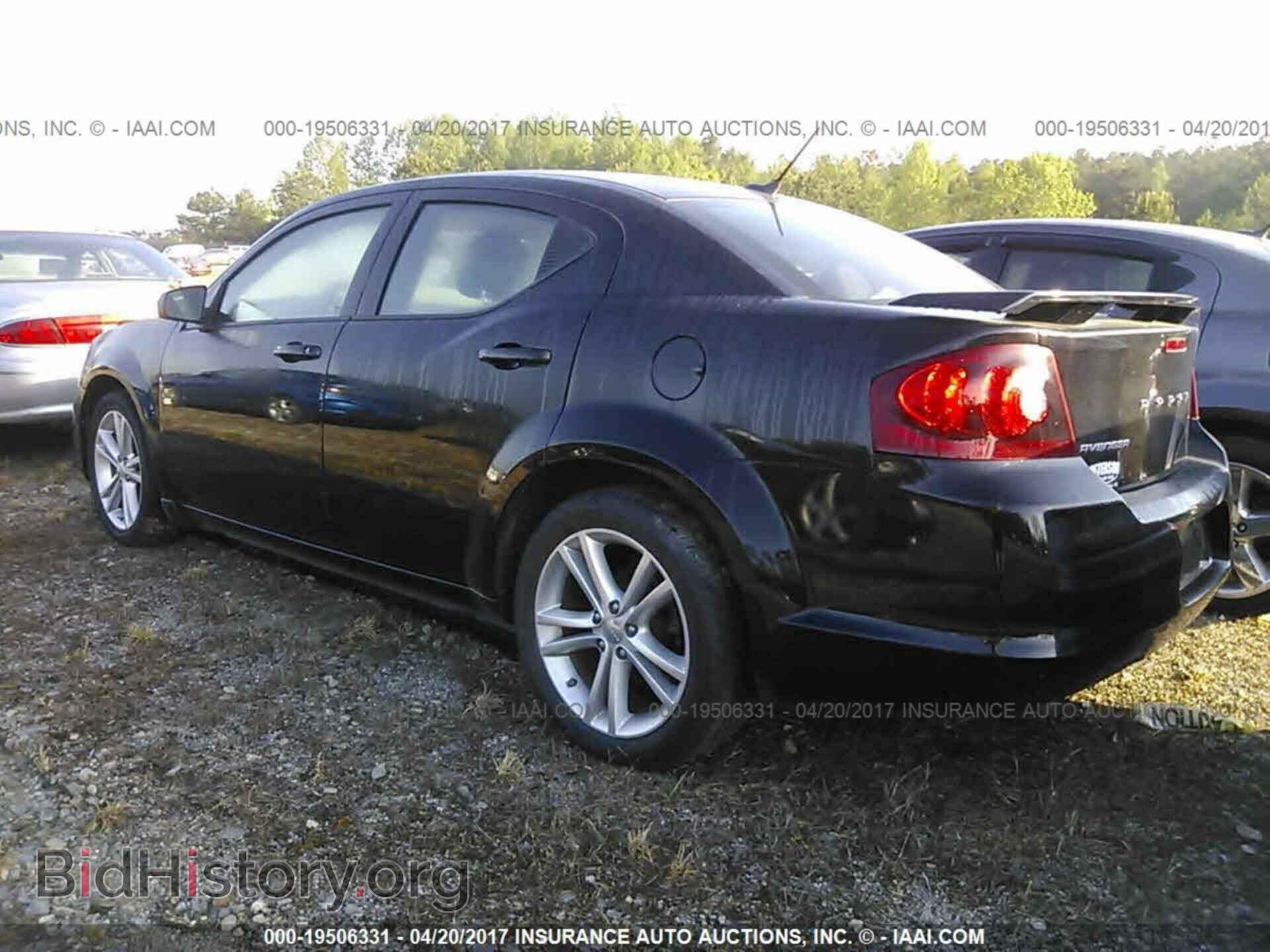 2014 Dodge Avenger - VIN: 1C3CDZAB5EN184100 - Photo 3