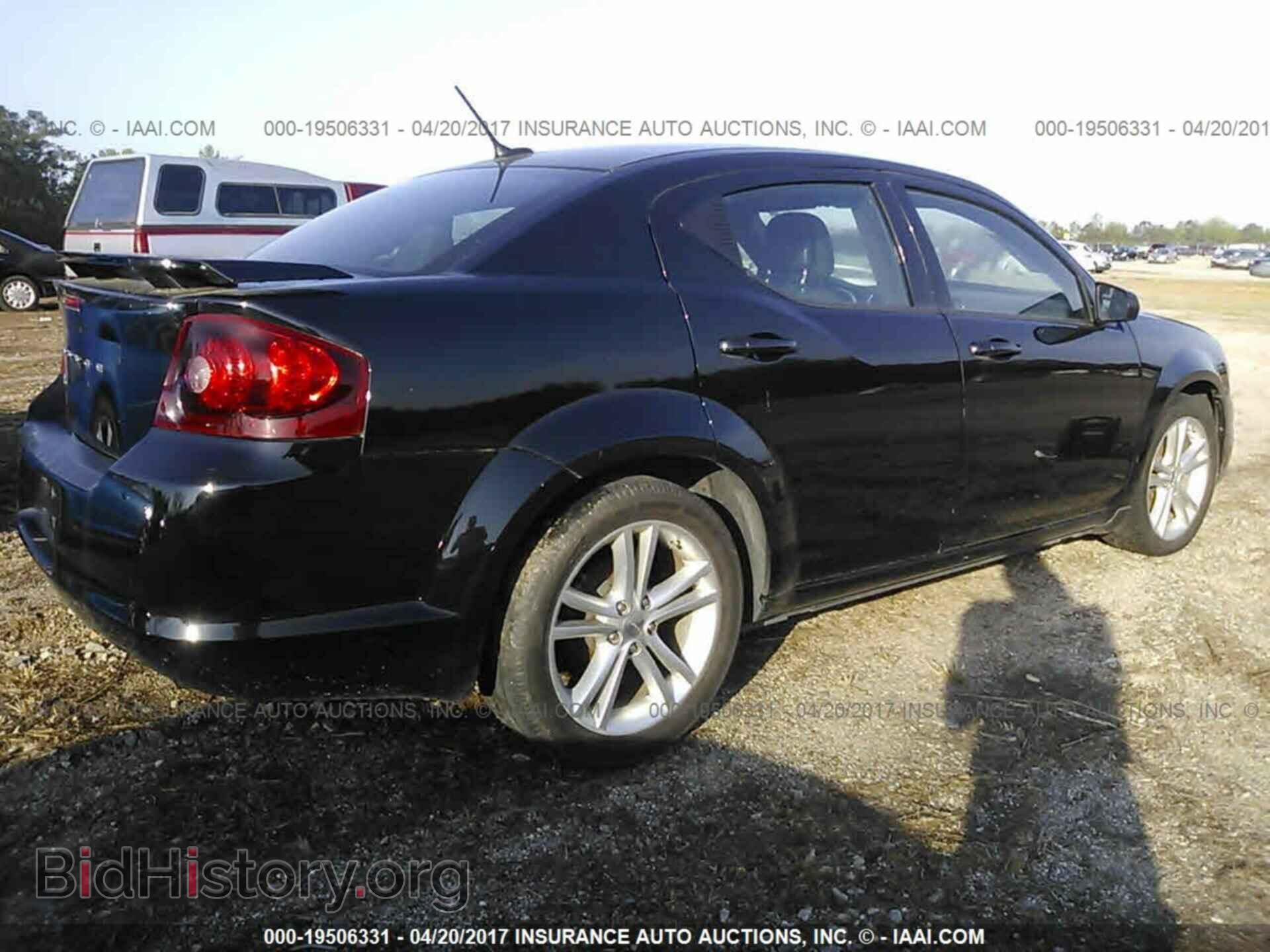 2014 Dodge Avenger - VIN: 1C3CDZAB5EN184100 - Photo 4