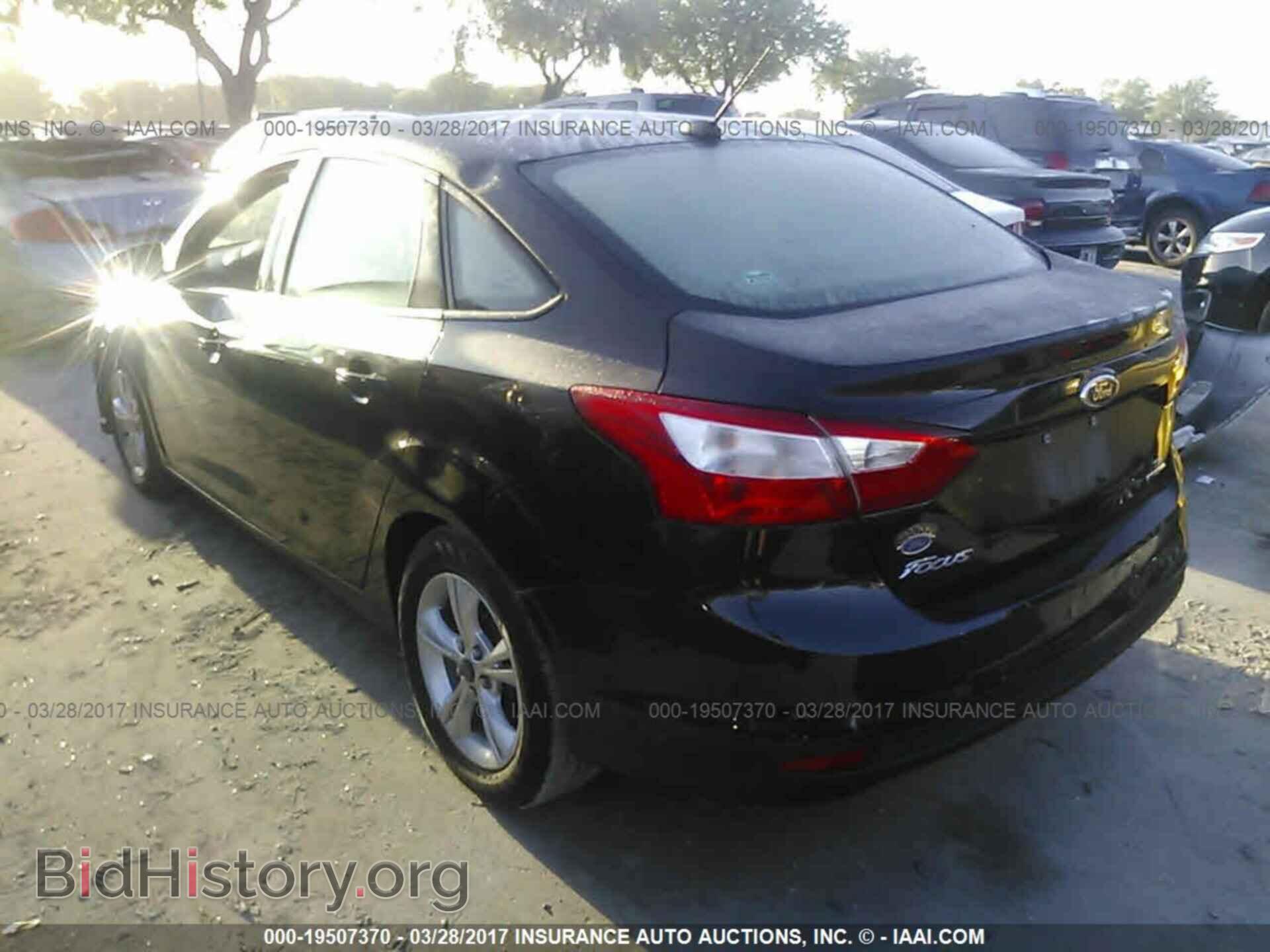 2014 Ford Focus - VIN: 1FADP3F26EL345729 - Фото 3
