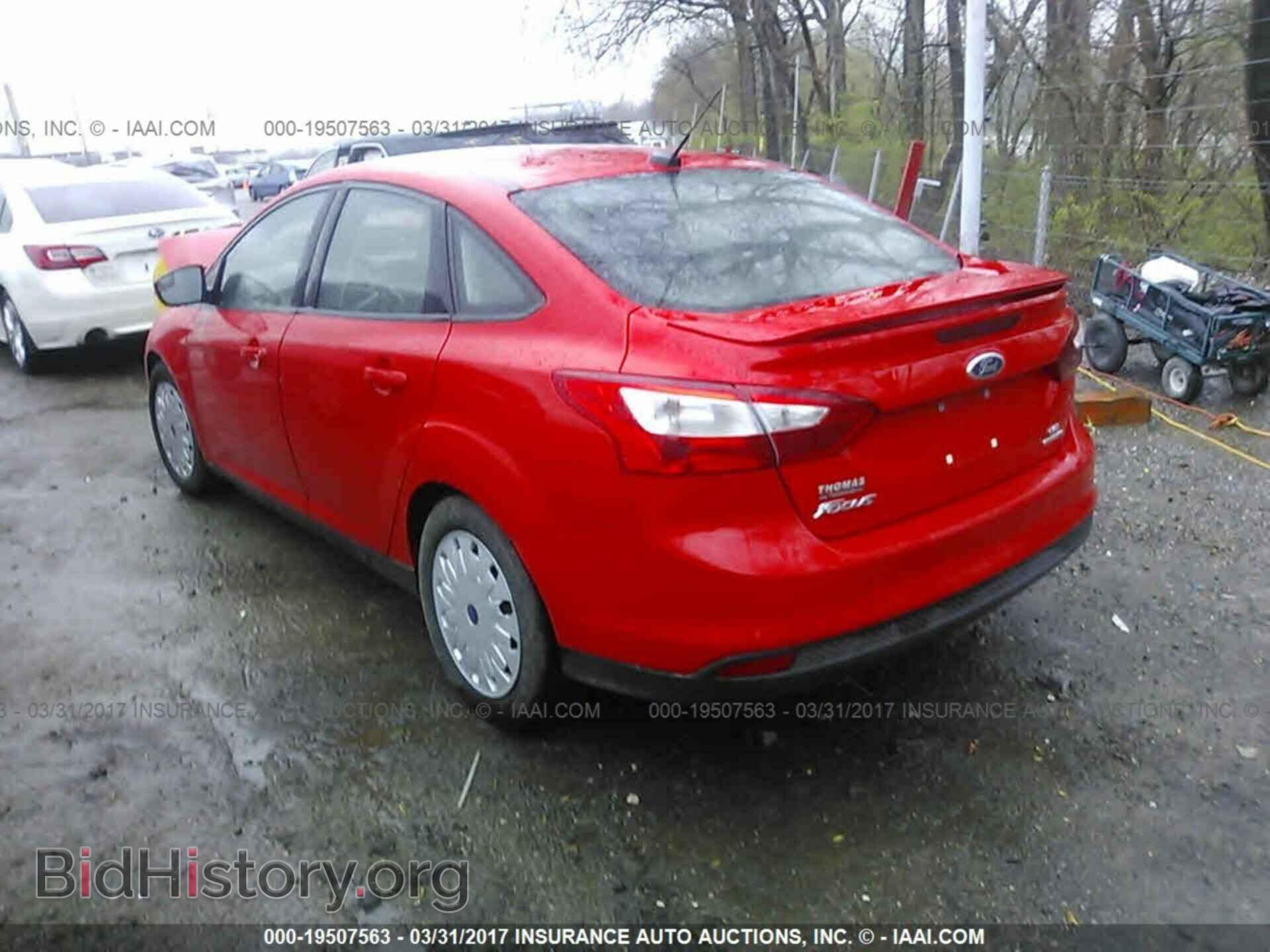 2014 Ford Focus - VIN: 1FADP3F22EL128081 - Фото 3