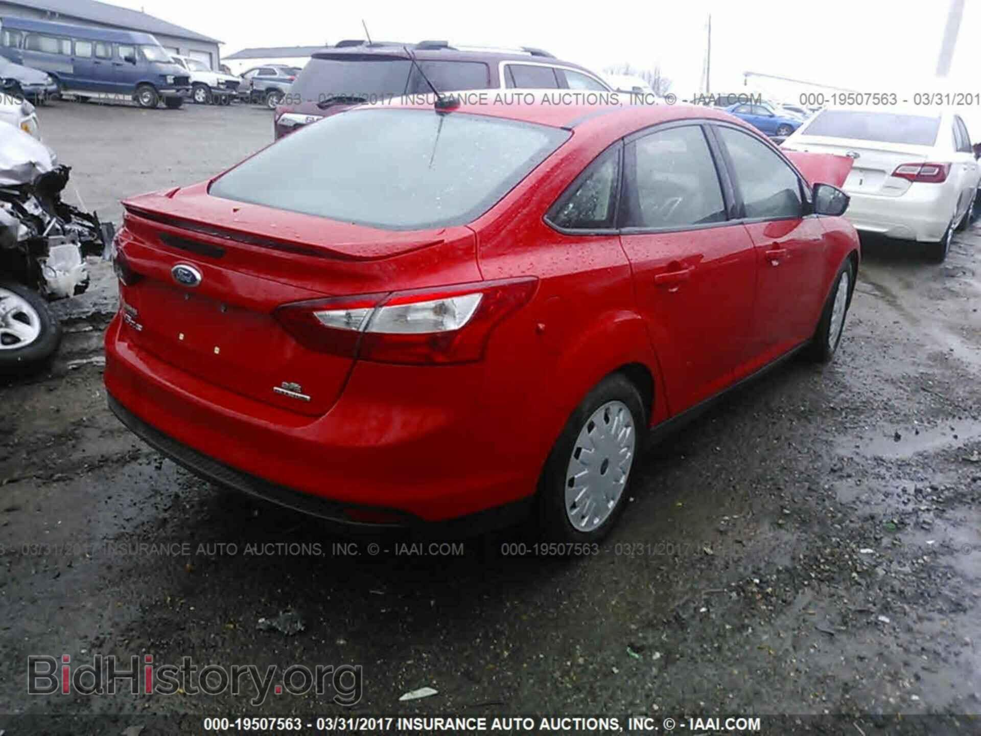 2014 Ford Focus - VIN: 1FADP3F22EL128081 - Фото 4