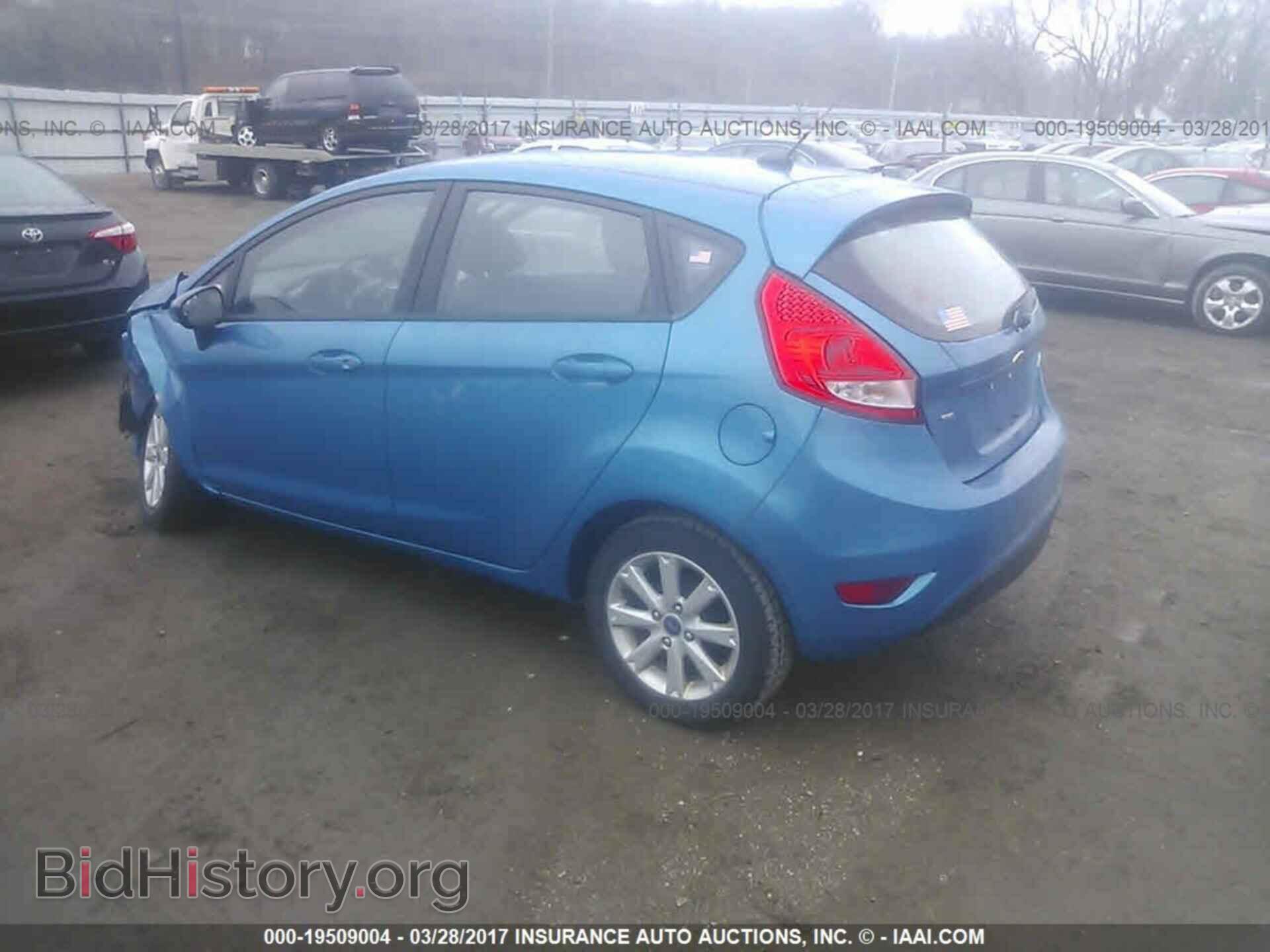 2012 Ford Fiesta - VIN: 3FADP4EJ7CM146084 - Photo 3