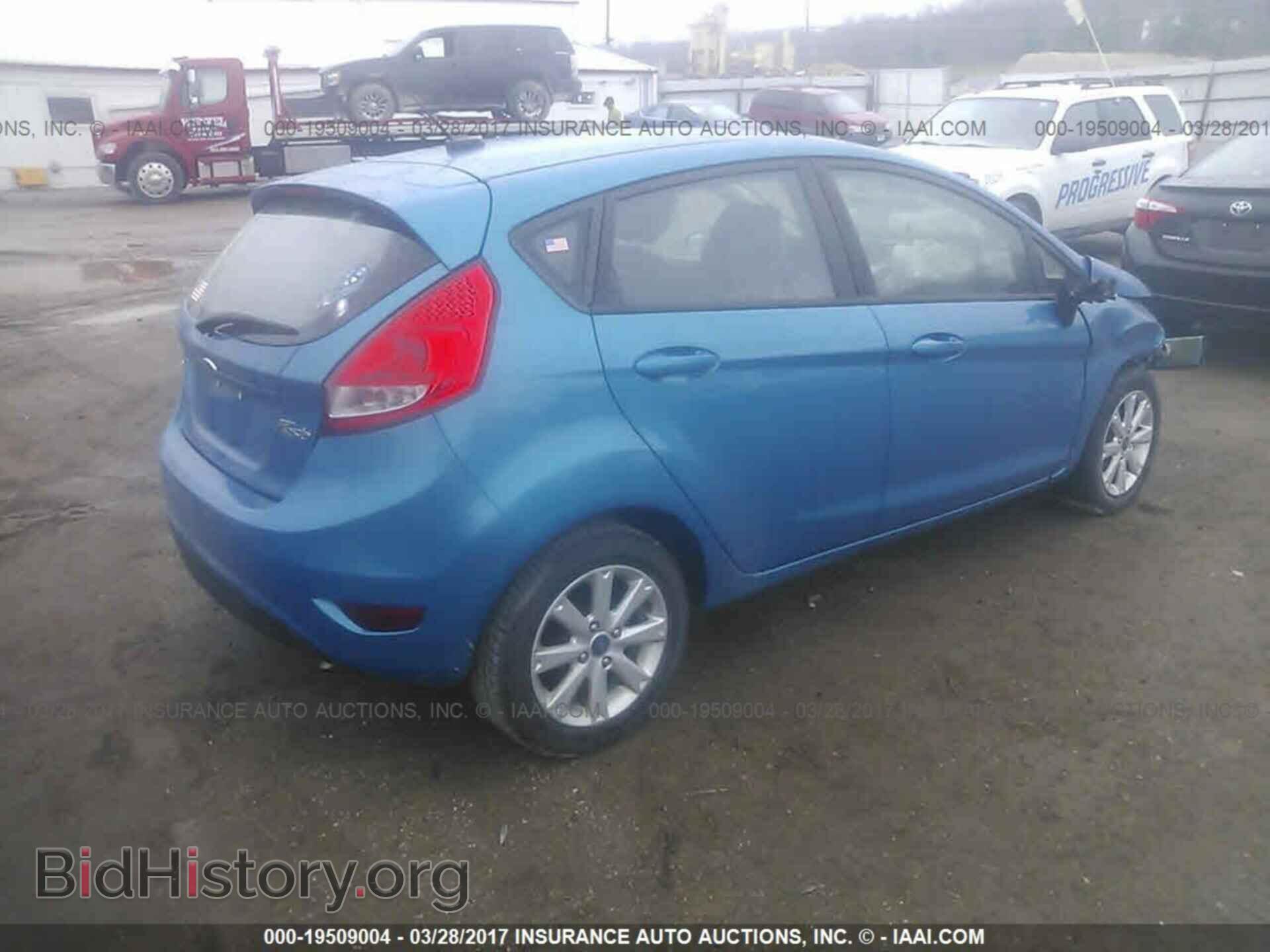 2012 Ford Fiesta - VIN: 3FADP4EJ7CM146084 - Photo 4