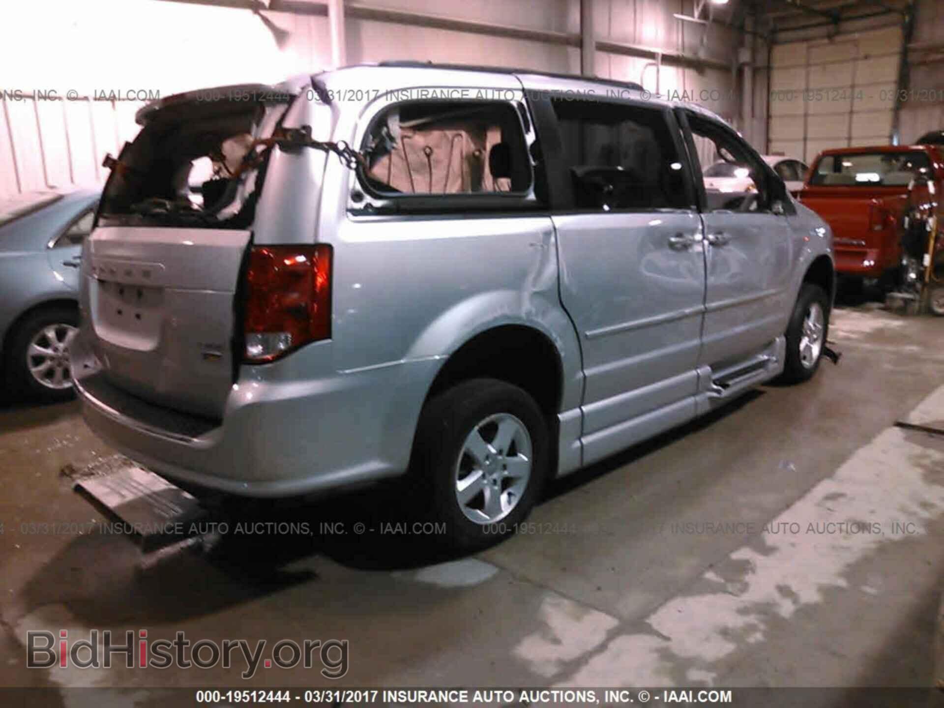 2011 Dodge Grand caravan - VIN: 2D4RN5DG4BR751112 - Фото 4
