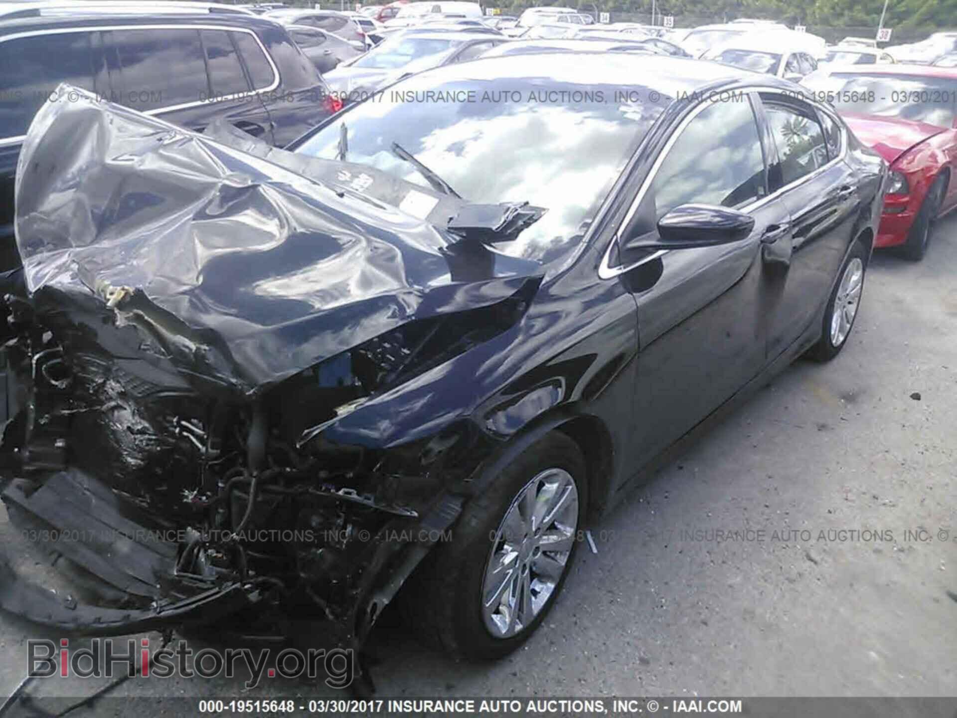 2015 Chrysler 200 - VIN: 1C3CCCAB6FN666298 - Photo 2