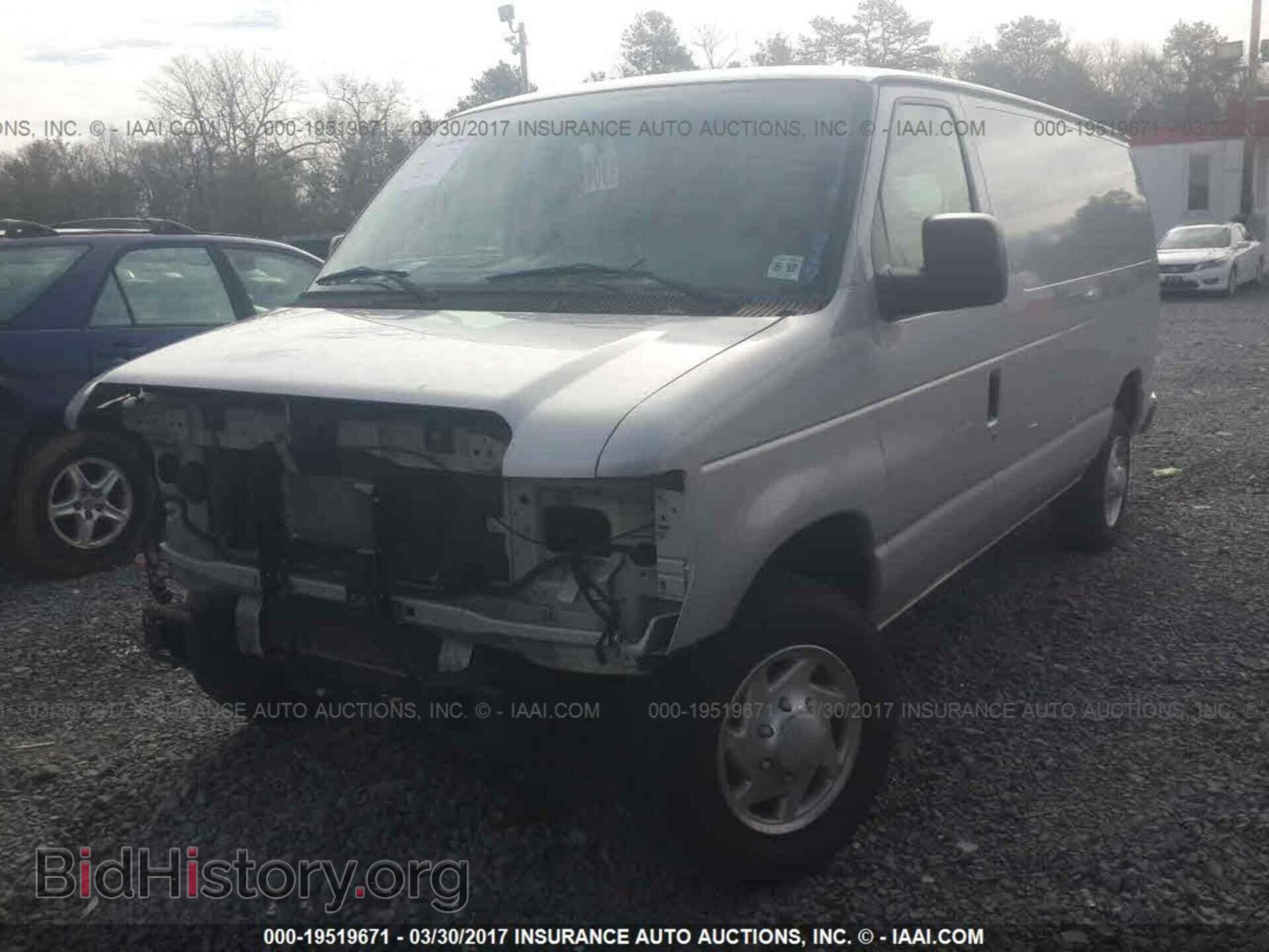 2011 Ford Econoline - VIN: 1FTNE1EW4BDB32619 - Фото 2