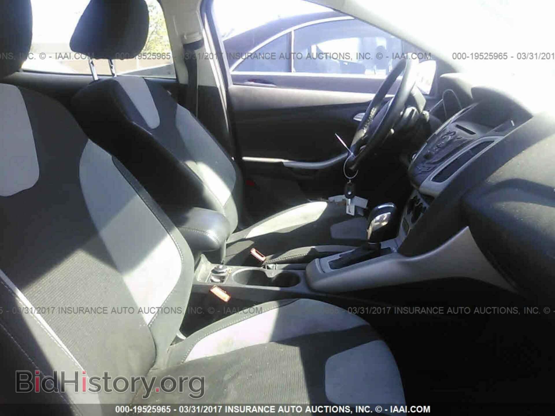 2012 Ford Focus - VIN: 1FAHP3K26CL410566 - Photo 5