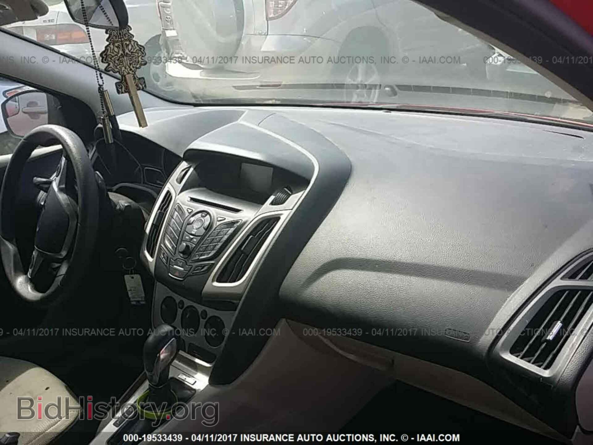 2012 Ford Focus - VIN: 1FAHP3F2XCL220280 - Фото 5