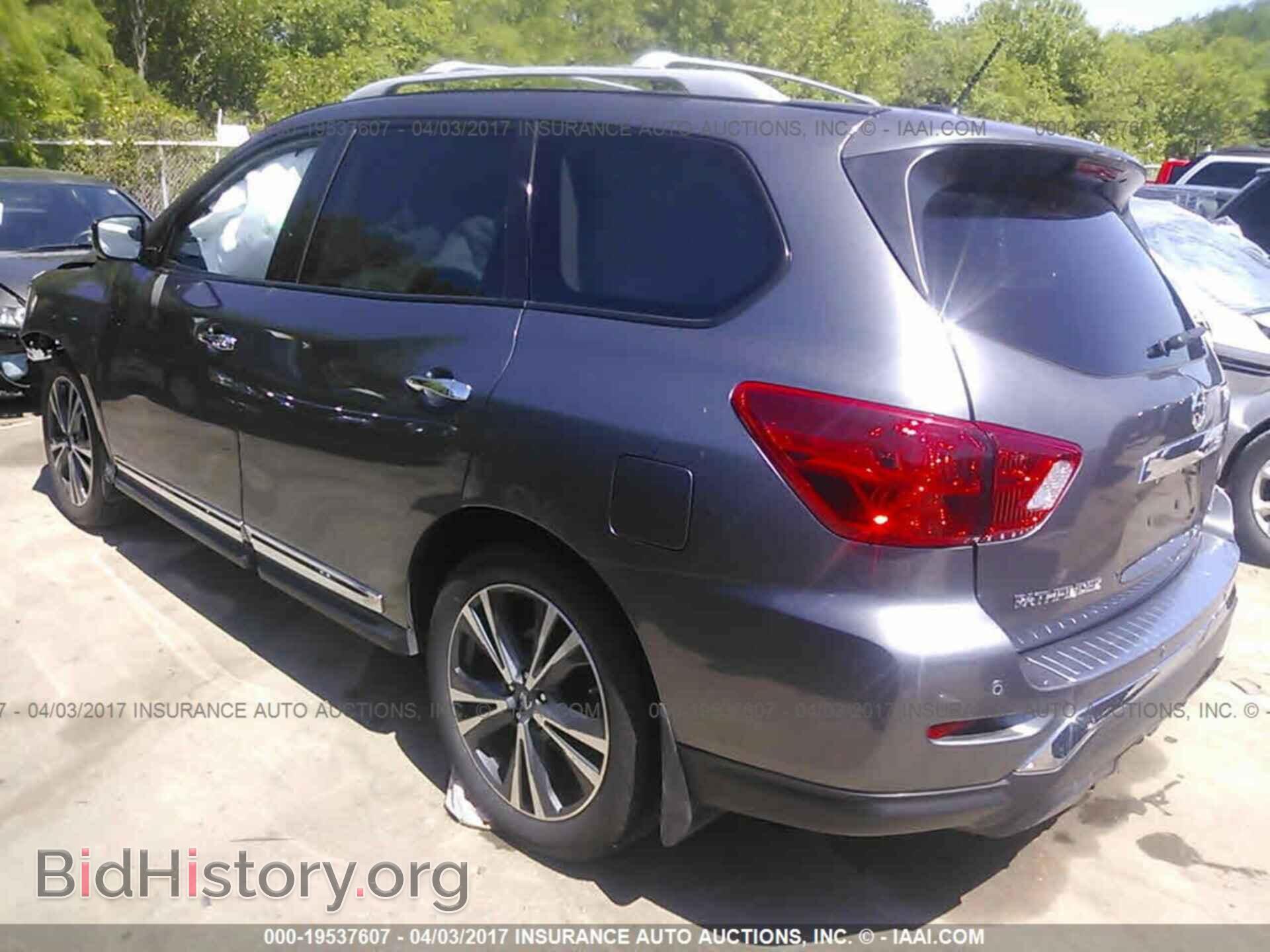 2017 Nissan Pathfinder - VIN: 5N1DR2MN4HC655079 - Фото 3