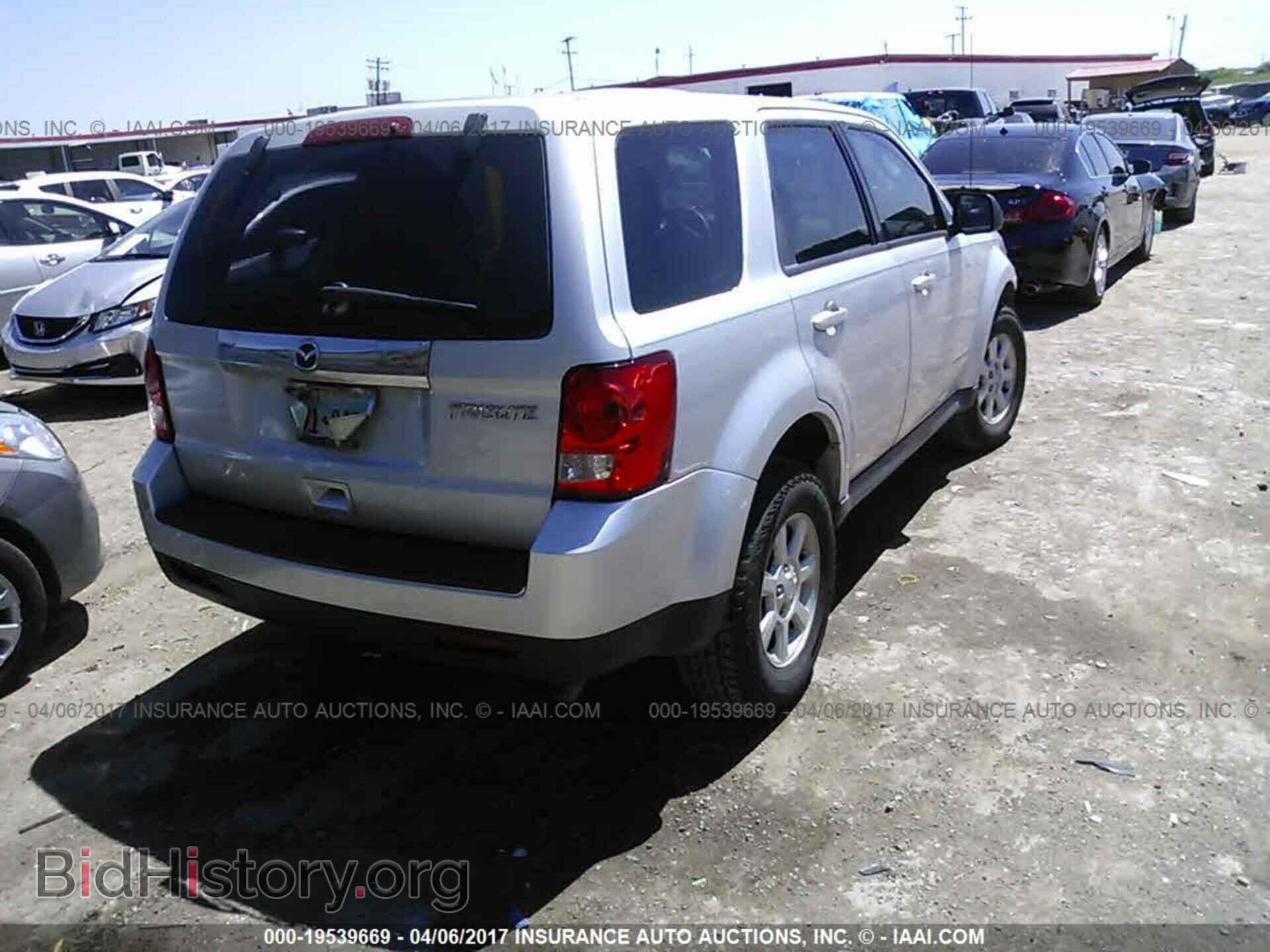 2011 Mazda Tribute - VIN: 4F2CY0C73BKM01242 - Фото 4
