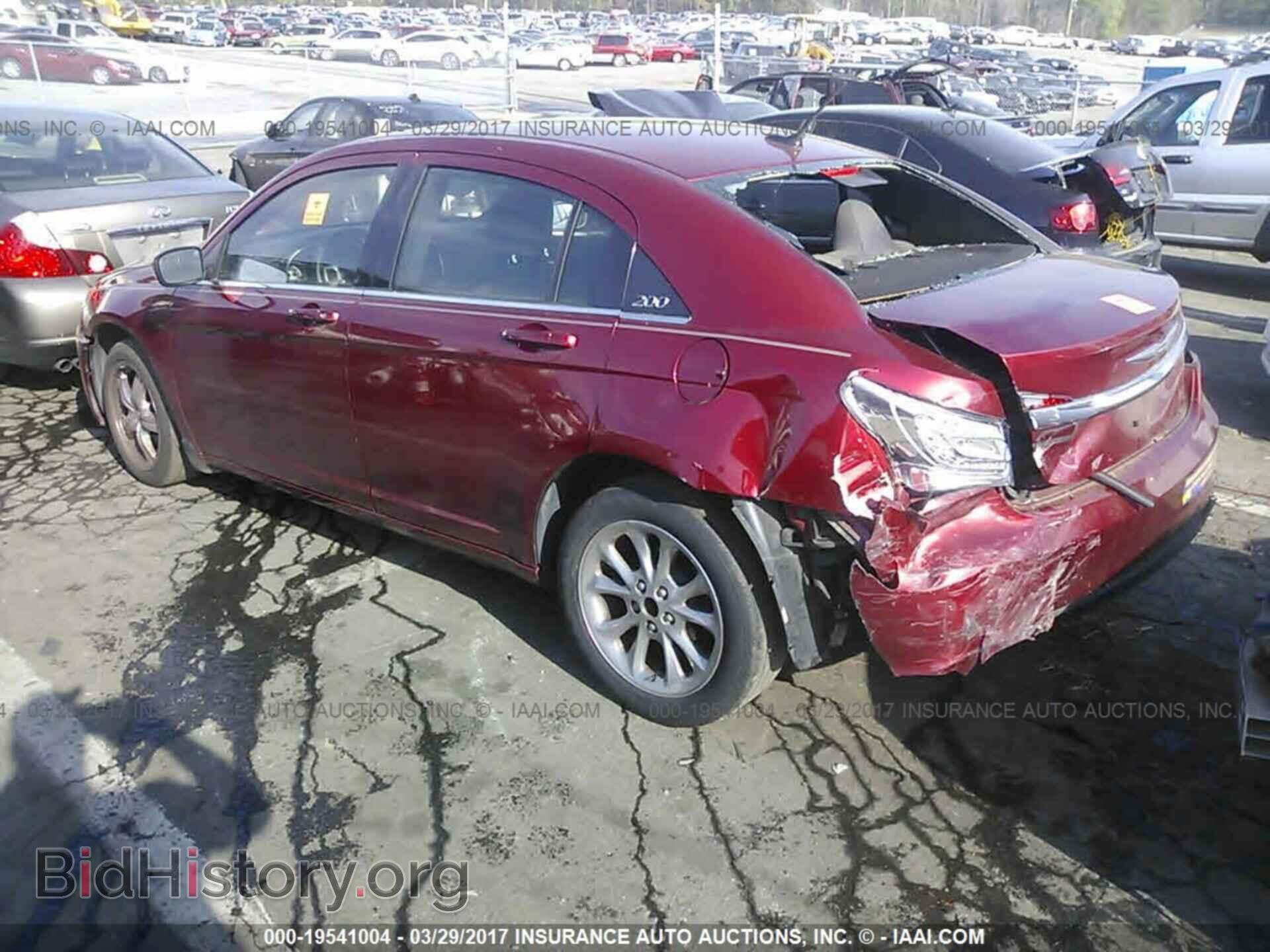 2013 Chrysler 200 - VIN: 1C3CCBBB8DN684582 - Photo 3