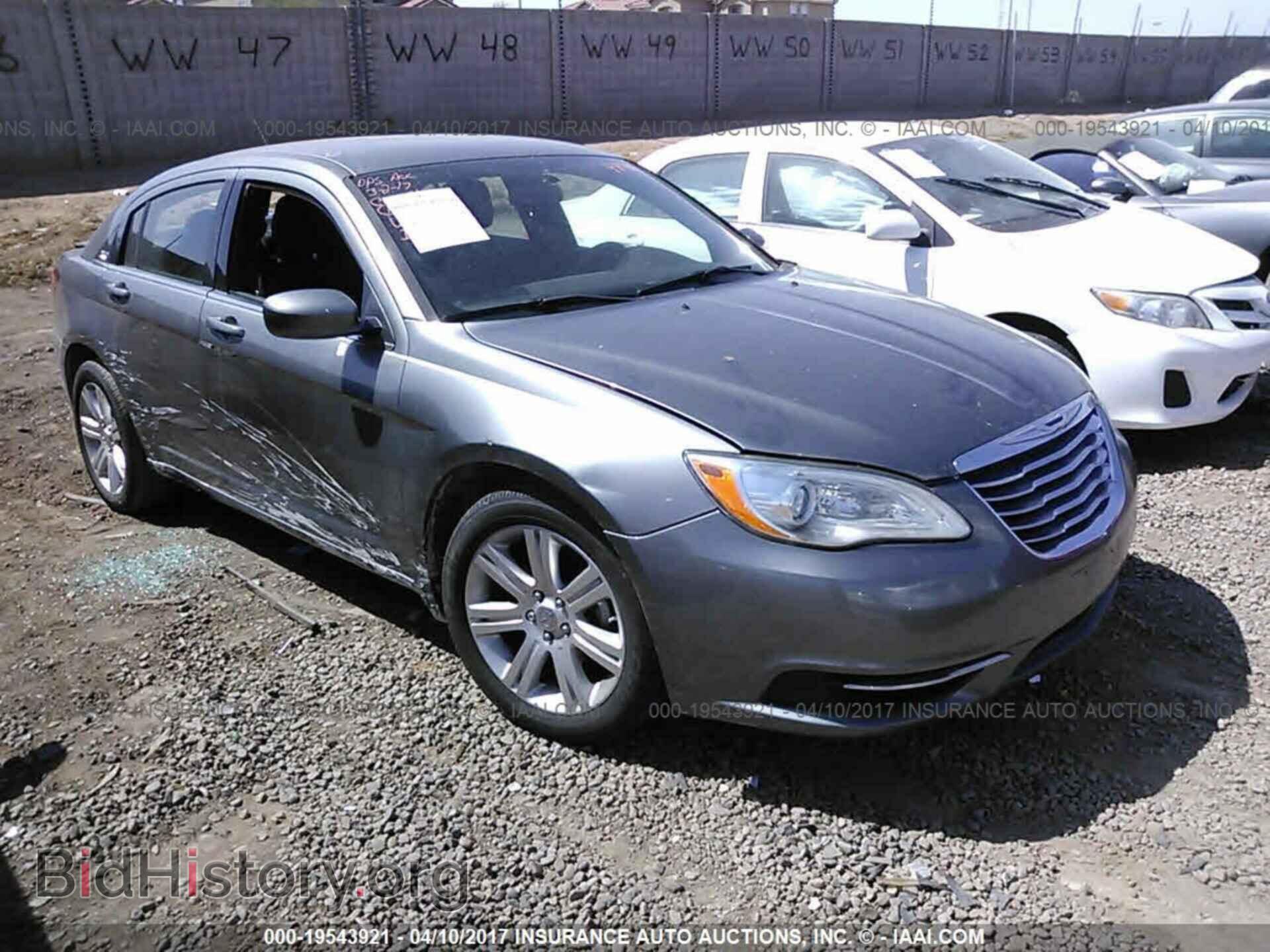 Photo 1C3CCBAB6DN669452 - Chrysler 200 2013