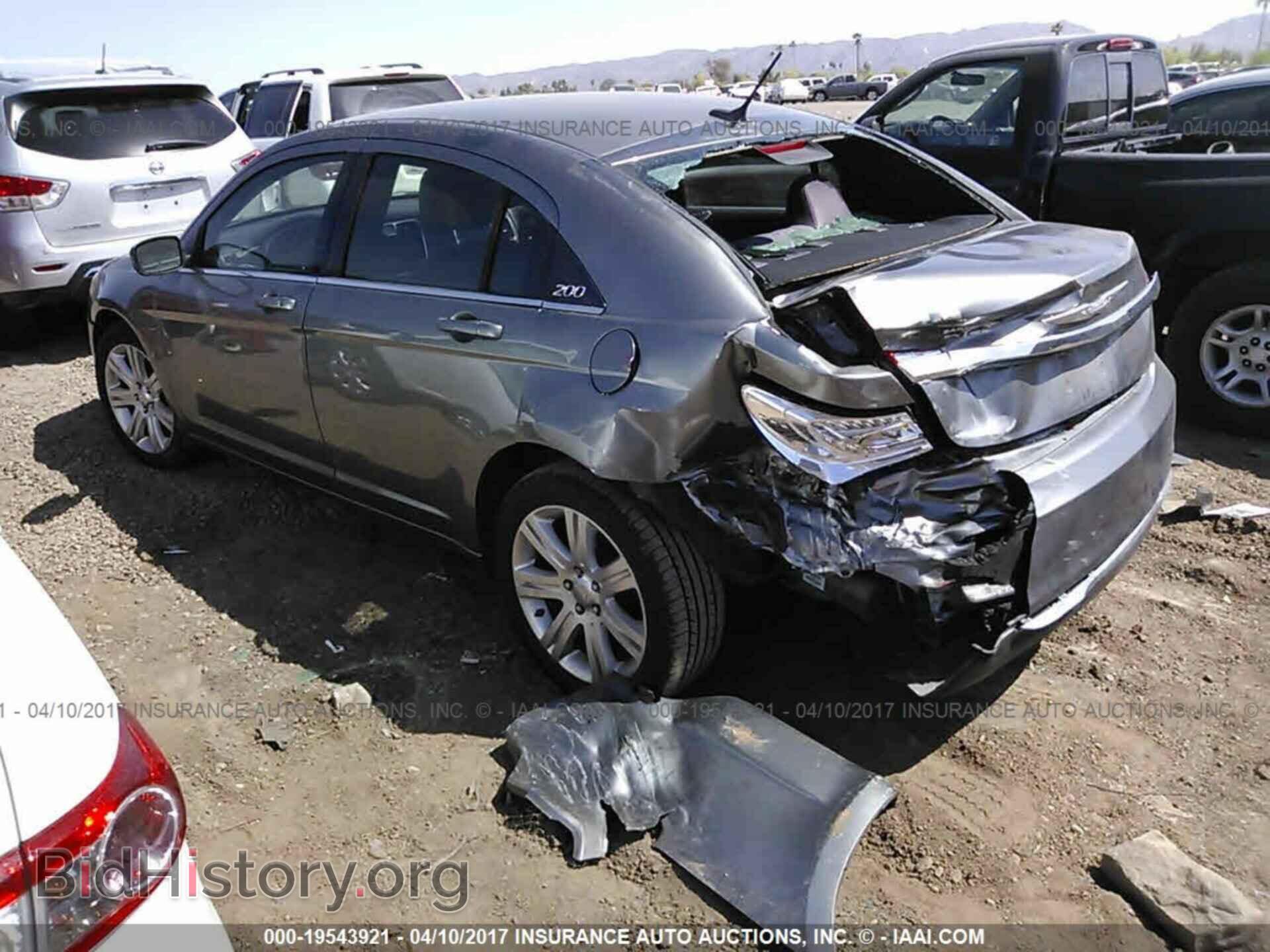2013 Chrysler 200 - VIN: 1C3CCBAB6DN669452 - Photo 3